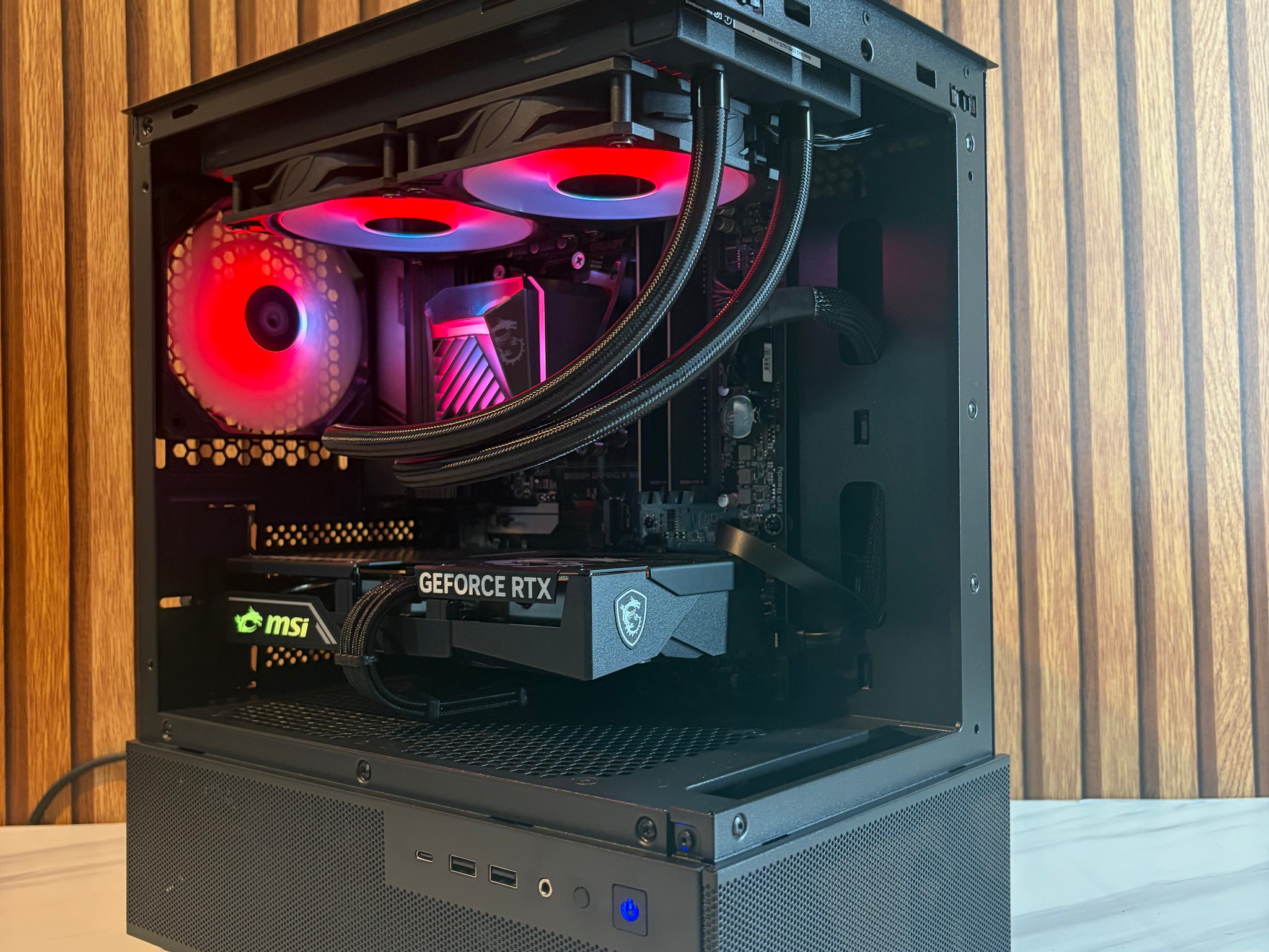 RTX 5060 | RYZEN 5 5500 | 16GB DDR4 | 500GB SSD | 240MM AIO