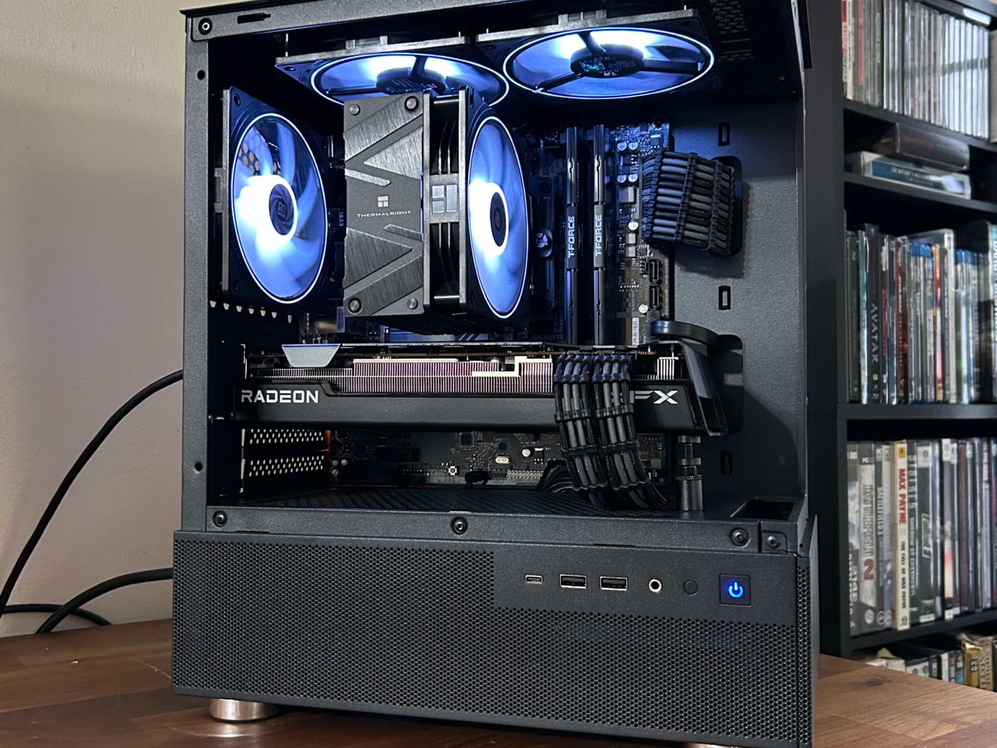 *SALE* RX 7700XT | Intel i5 12400 | 32GB DDR5 | 1TB SSD | The Dark Officer Elite RX