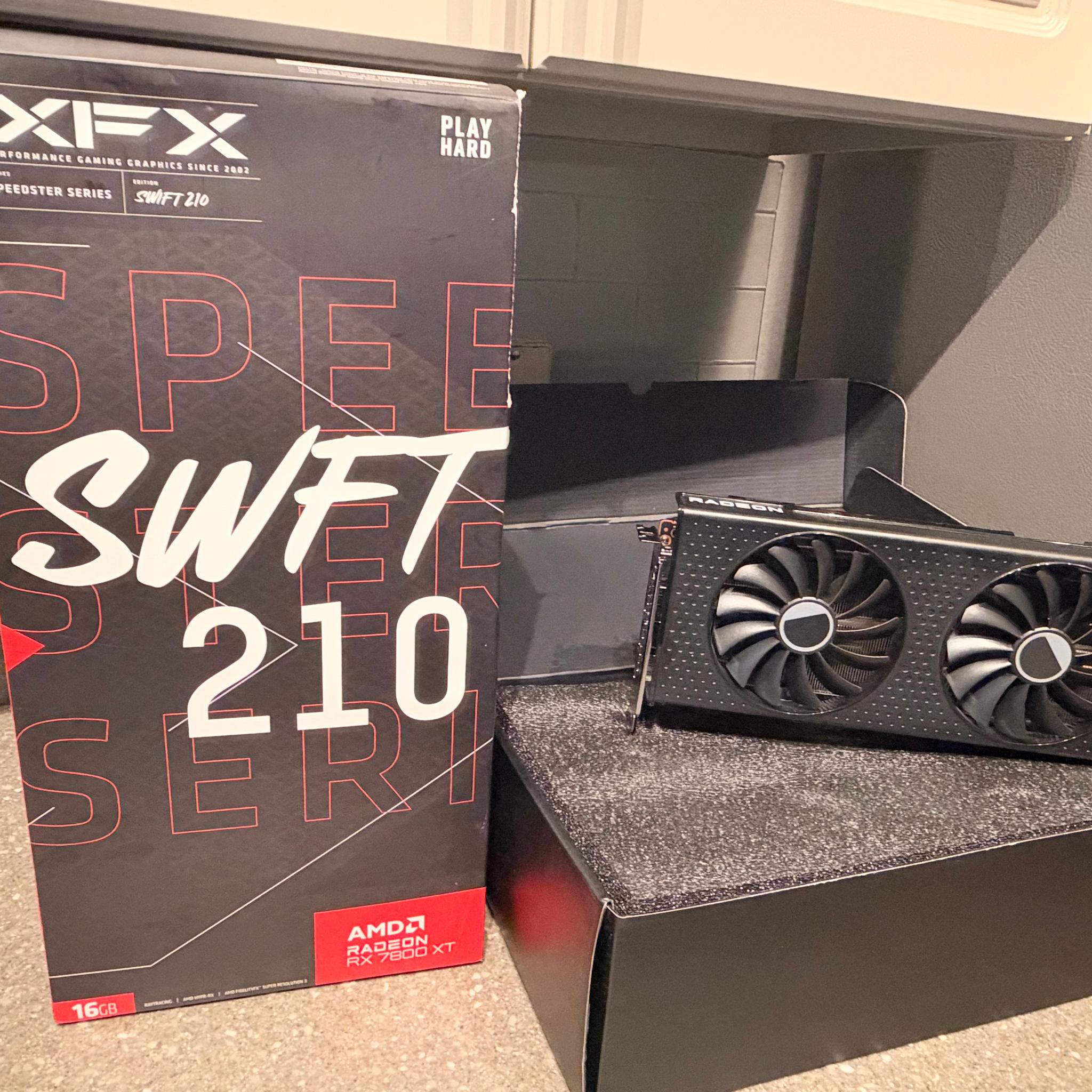 XFX Speedster SWFT210 Radeon RX 7800XT 16 GB GDDR6