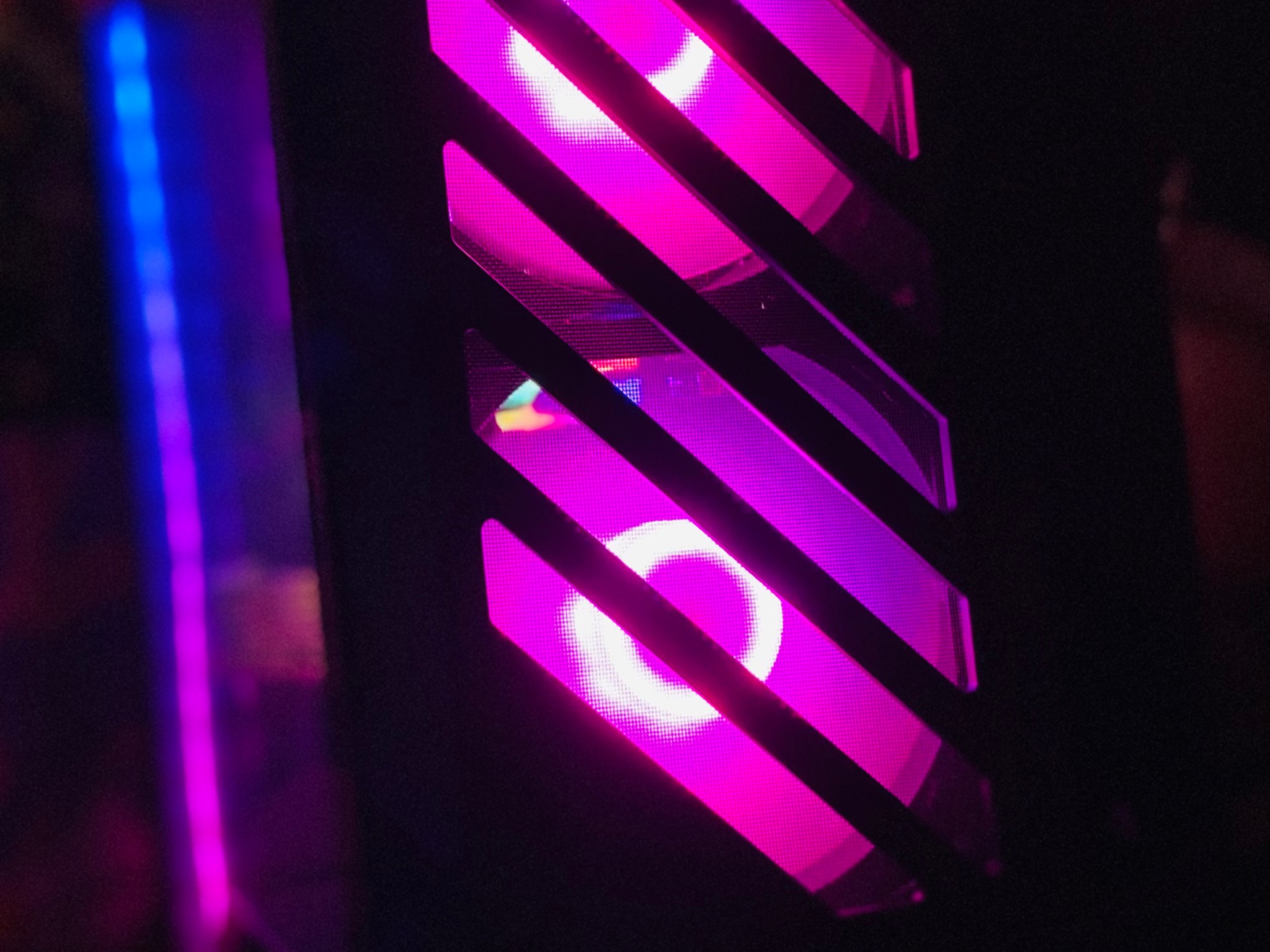 ASUS ROG-Z11 🥷|RX 5700XT| I7-6800K(6-c/12-t)| 16GB Warhawk RGB RAM| 1TB M.2 SSD| Windows 11 Home