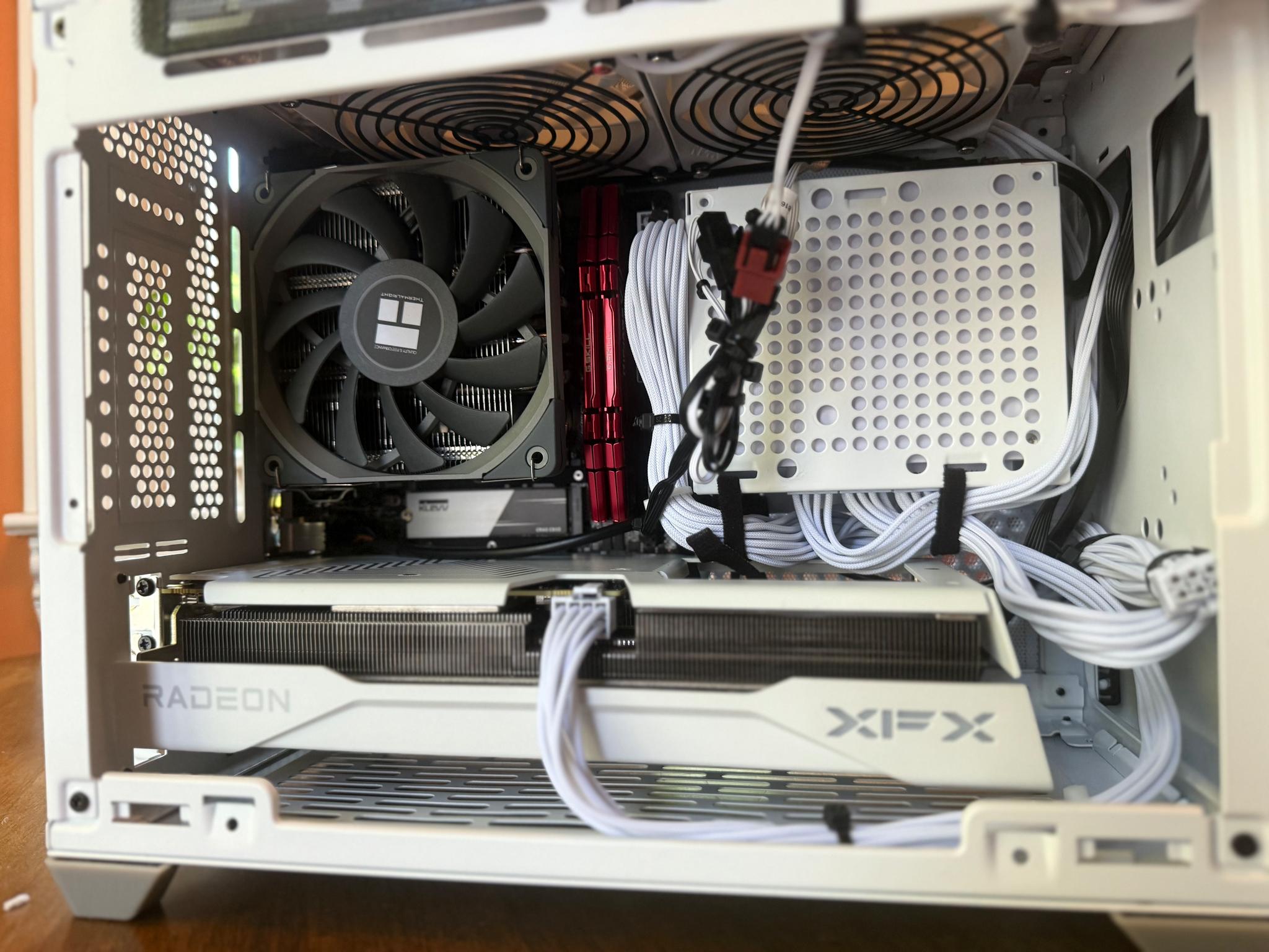 ▫️Small Form Factor▫️ RX 9060 XT 16GB | Ryzen 5700X | 32GB DDR4 | 2TB SSD