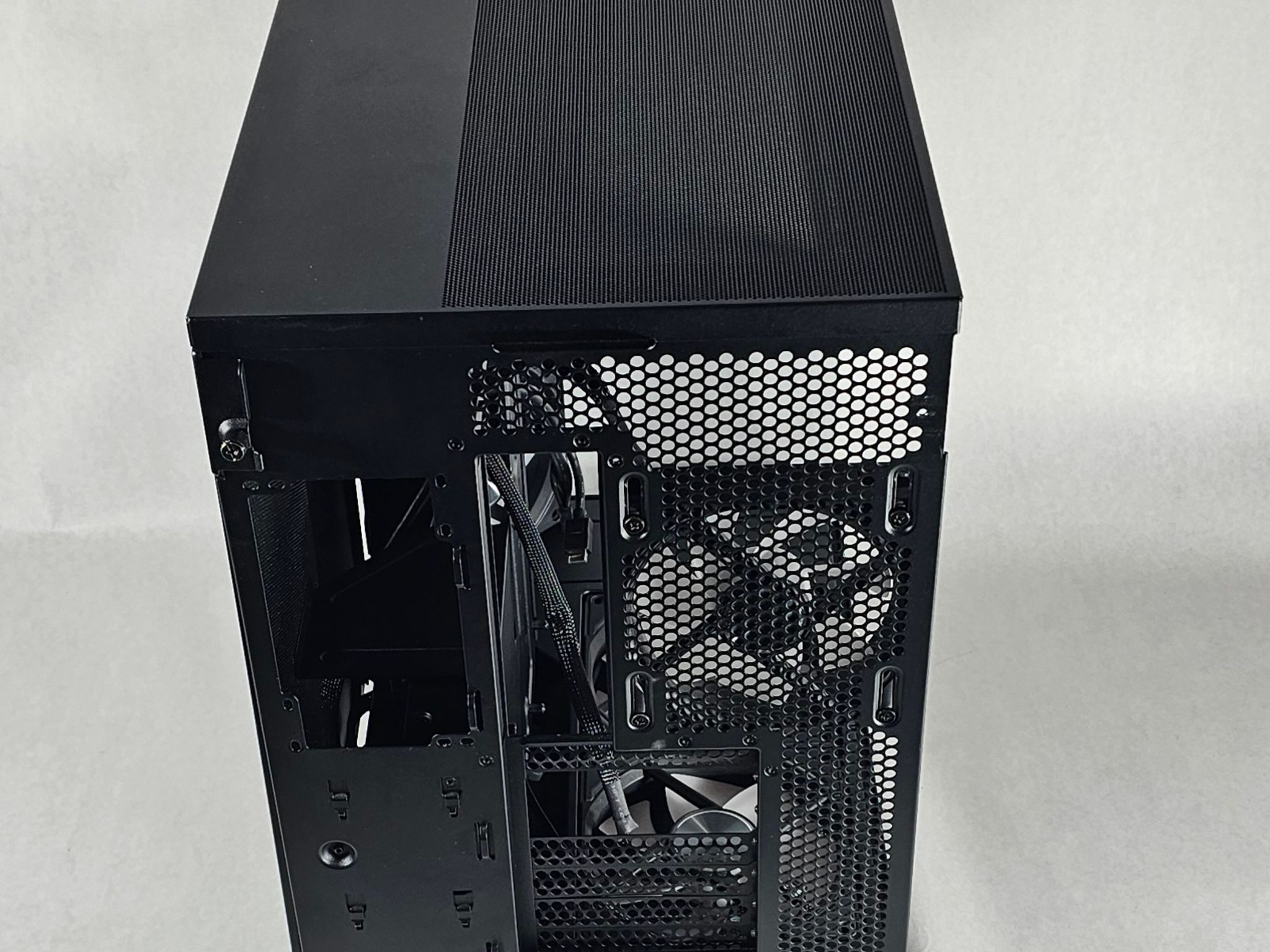 PC Case with Tempered Glass and 6 RGB Fans