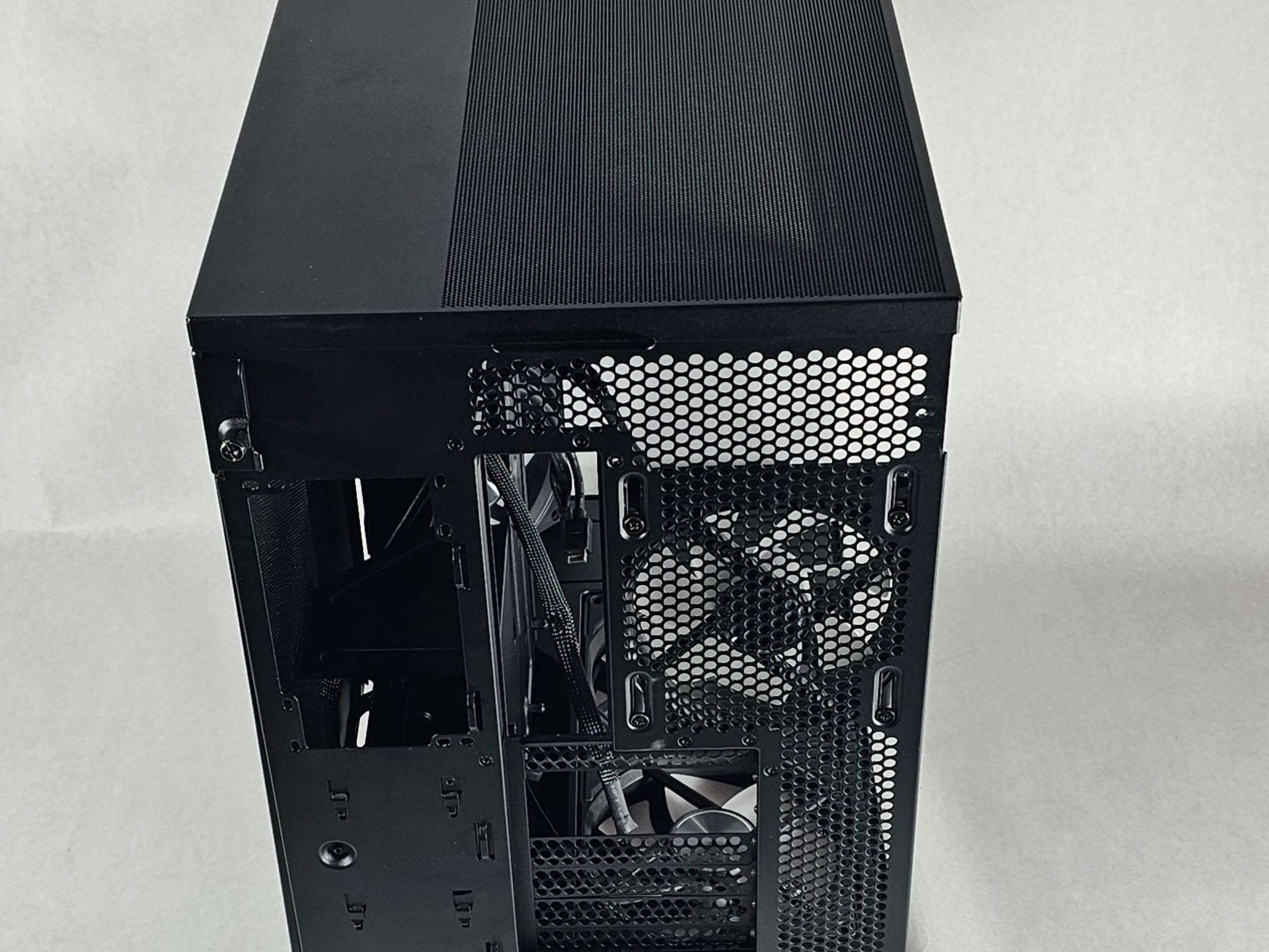 PC Case with Tempered Glass and 6 RGB Fans