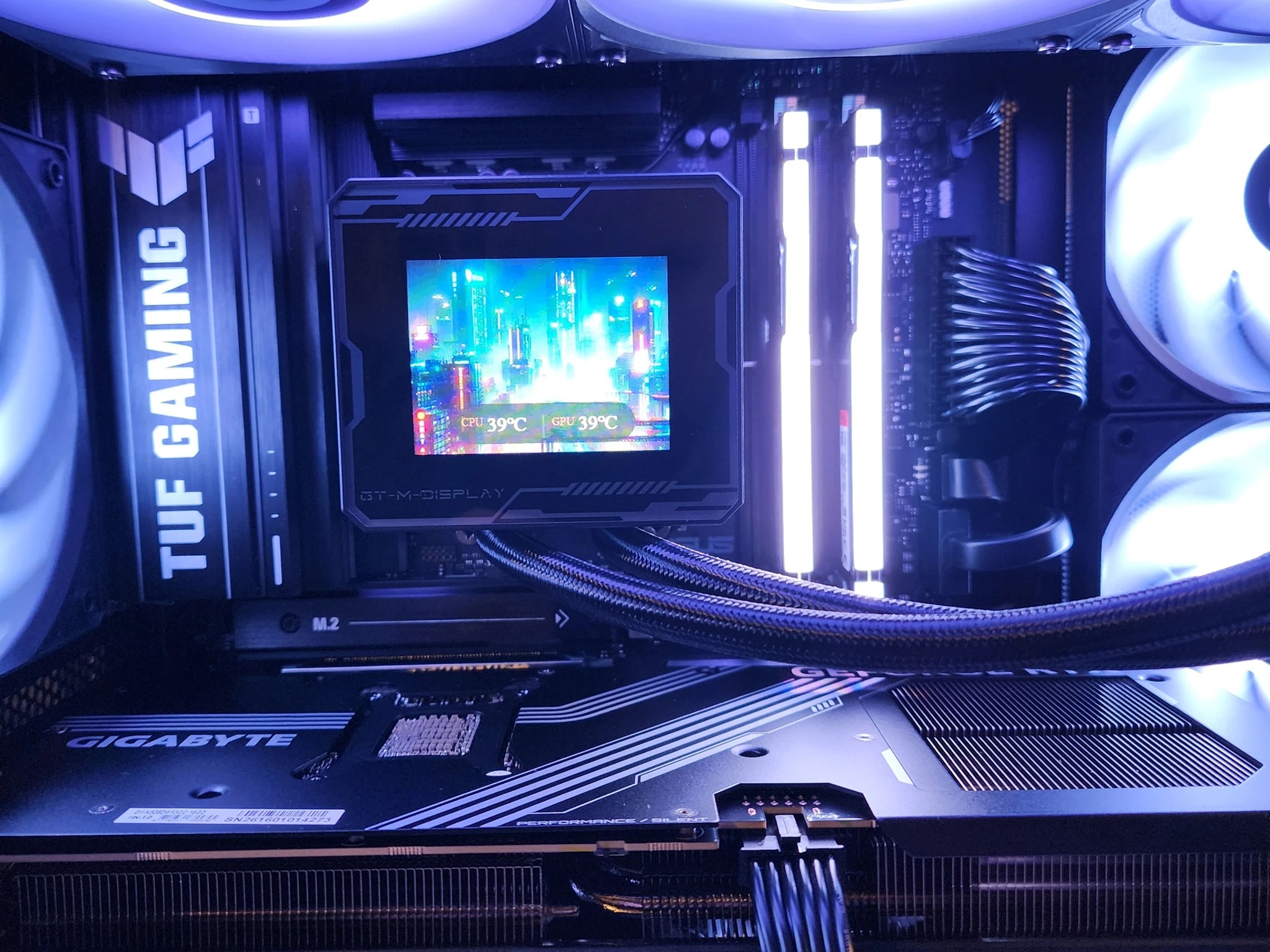 RTX 5080 / Ryzen 7 9800X3D / 32GB DDR5 RAM / 2TB NVMe