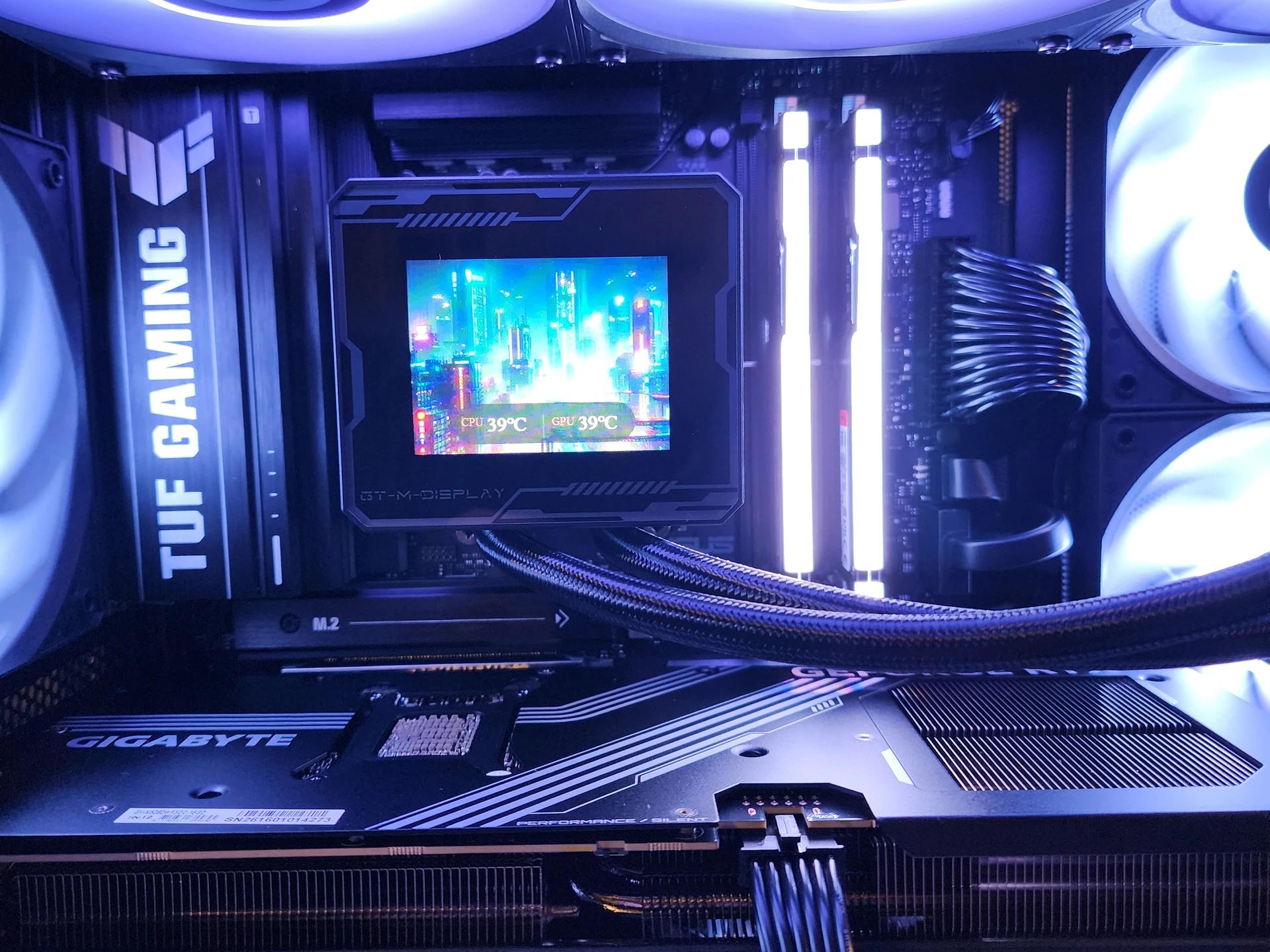 RTX 5080 / Ryzen 7 9800X3D / 32GB DDR5 RAM / 2TB NVMe