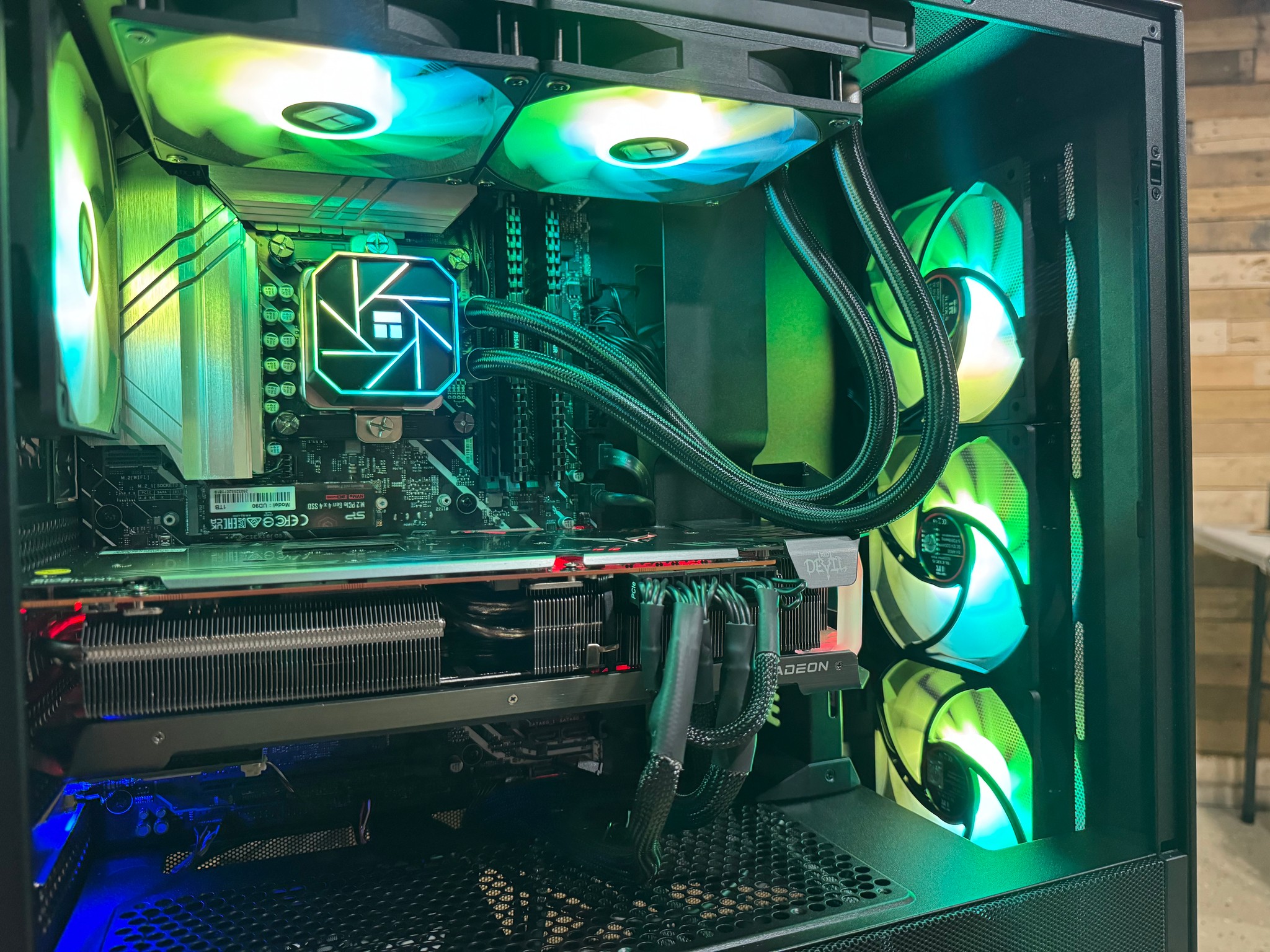 1080p & 1440p Gaming | RX 6950XT | i7 12700k | 1TB SSD | 32GB RAM | WiFi 6 and Bluetooth