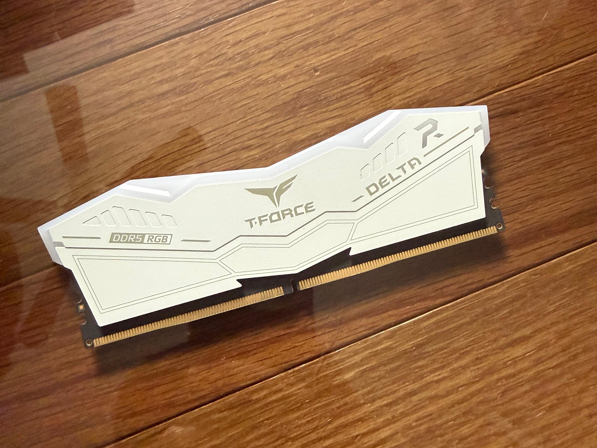 TeamGroup T-Force Delta RGB 16GB (1x16GB) RAM DDR5 5200MHz FF4D532G6000HC30DC01