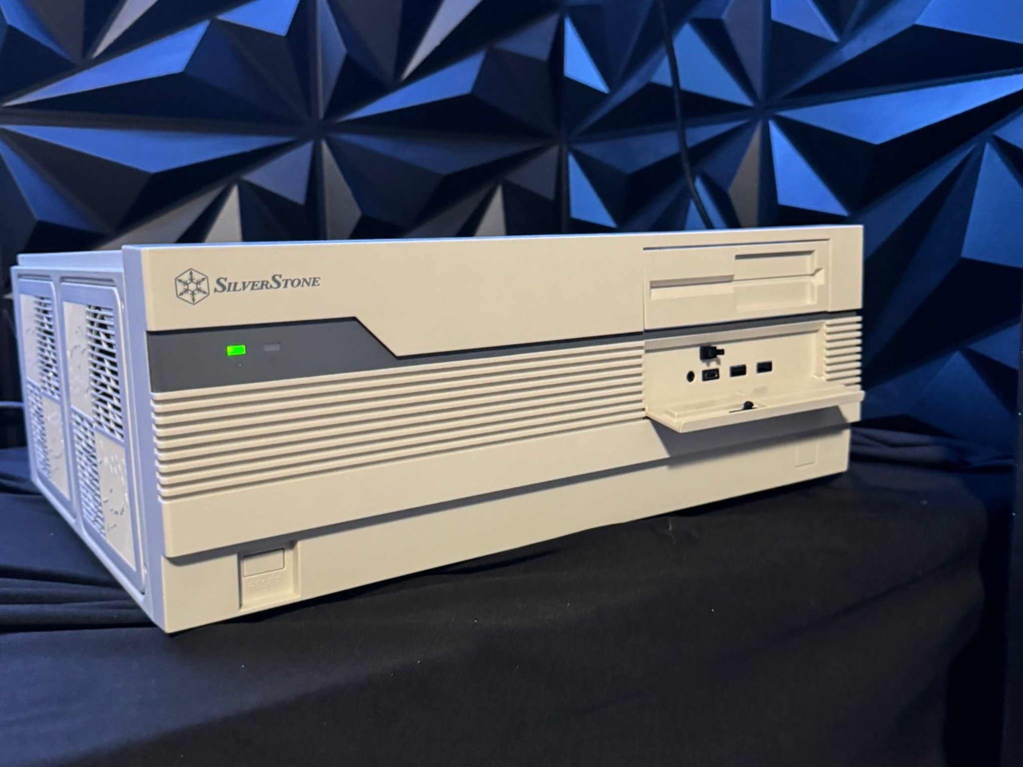 🍋‍🟩 The Limewire 🍋‍🟩 Ryzen 7 9800X3D| RTX 5080| 32 GB DDR5 | 4 TB NVMe