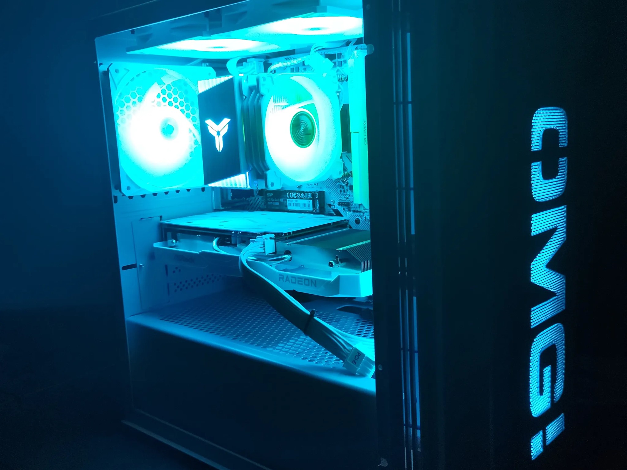 UwU Gaming PC (5600x & RX 6600)