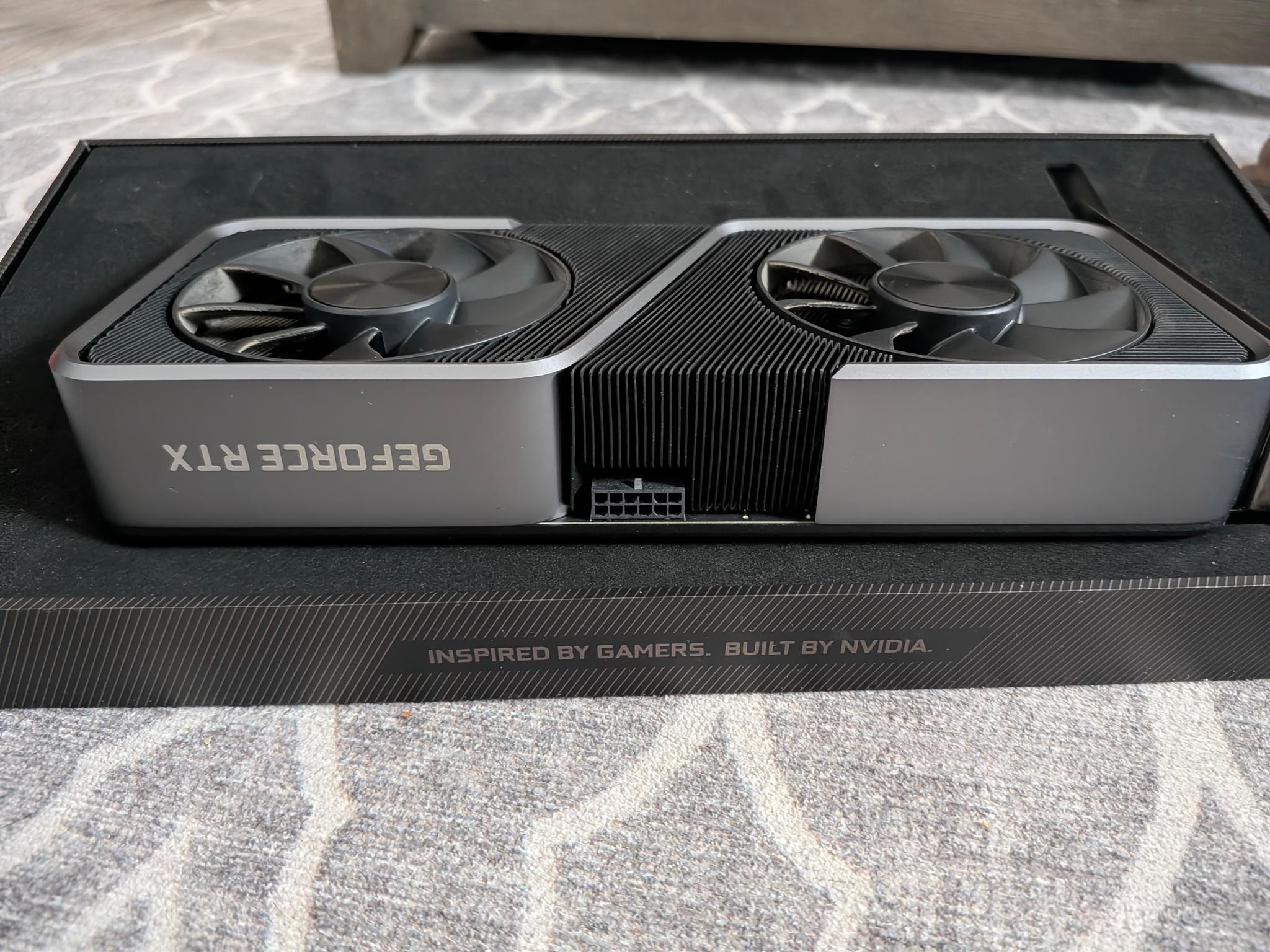 NVIDIA GeForce RTX 3070 Founders Edition w/box and 12 pin power