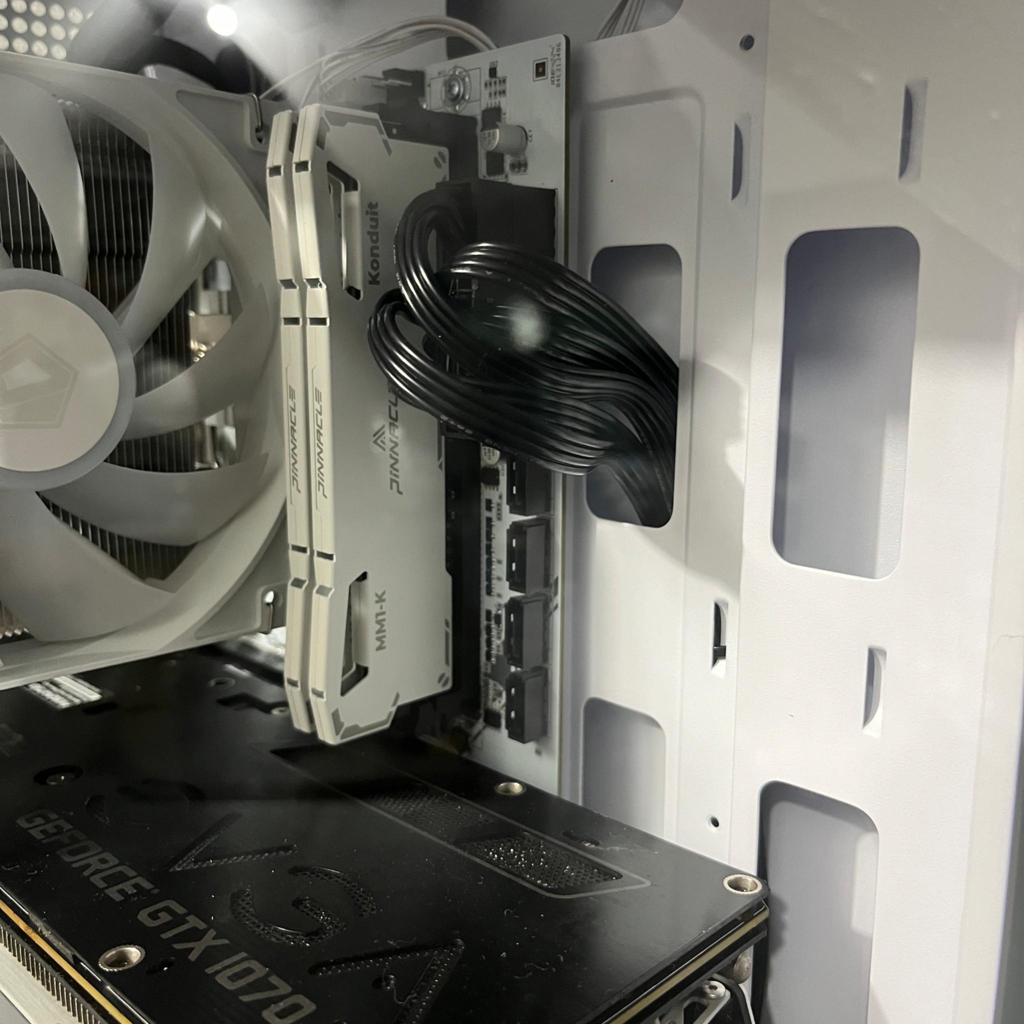 Budget Gamer | GTX 1070 | Ryzen 5 | 32GB Ram |