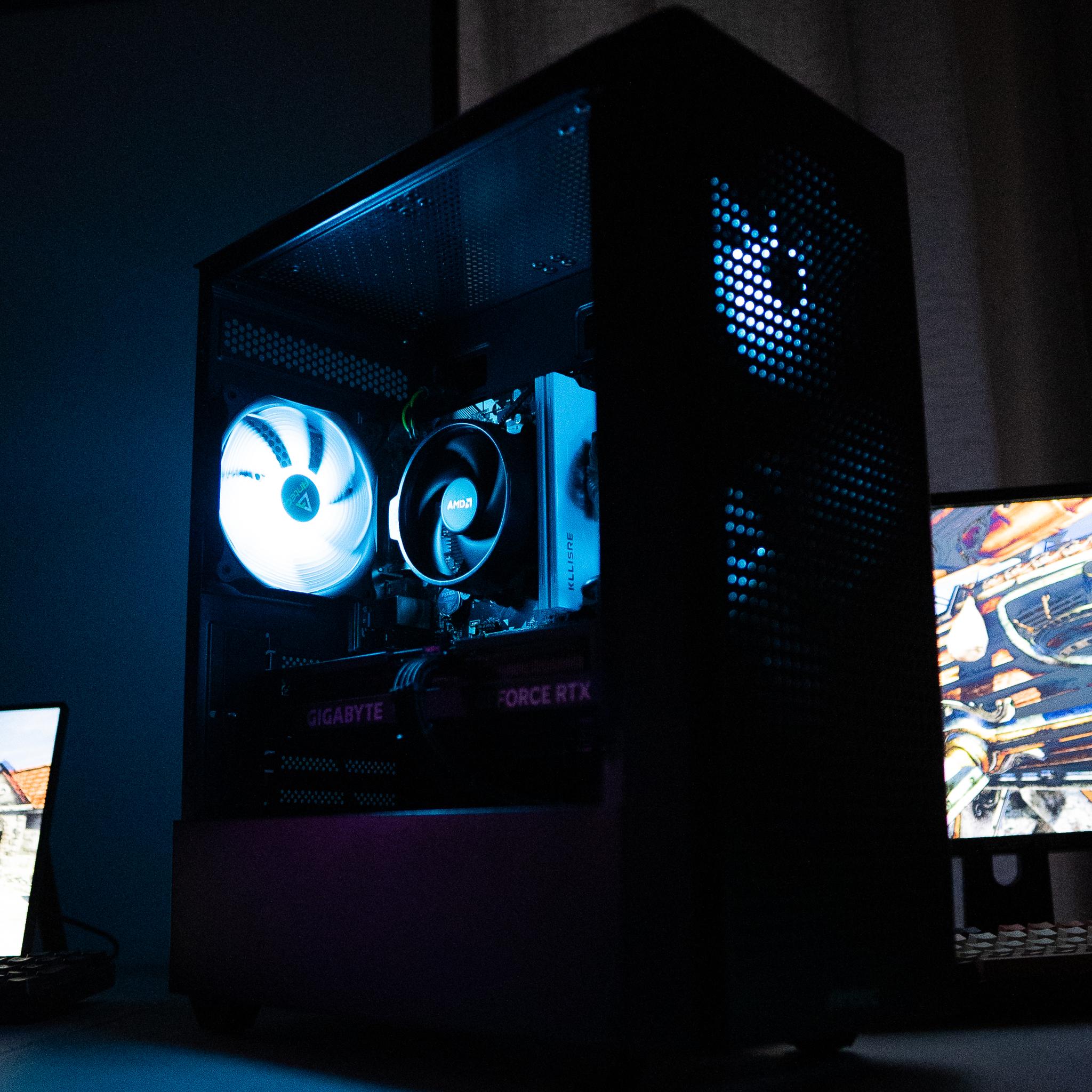 ⛈️❄️ | GIGABYTE RTX 4060 Ti | RYZEN 7 5700X | 32GB DDR4 RAM | 2TB NVME SSD | Arctic Snow 2.0