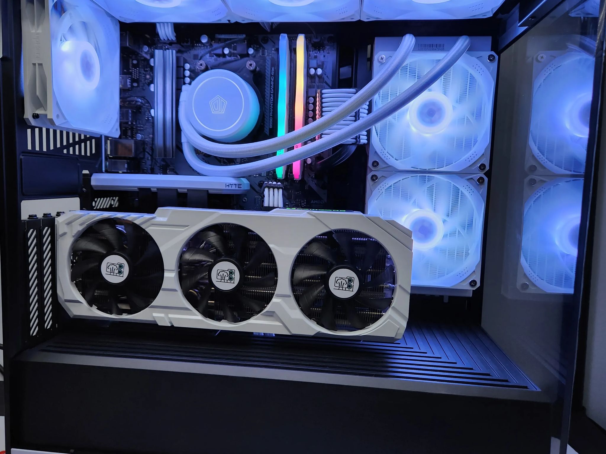 THE BEAST Gaming RIG Ryzen 7 / 32GB DDR 4/ 1TB GEN 4 SSD / RTX 3070 8GB