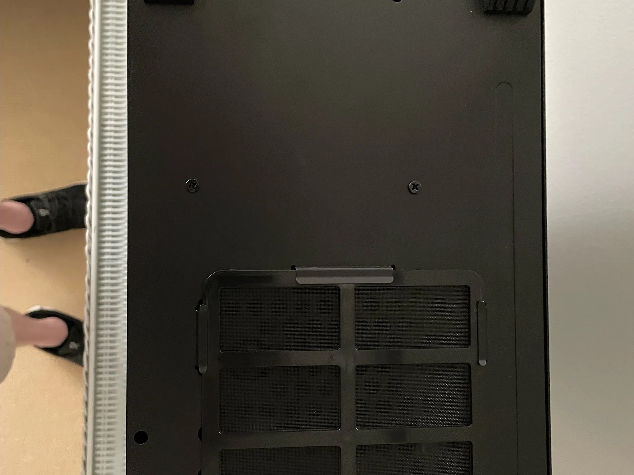 Phanteks Eclipse P300A Mesh Case (With Screws & Manual, Plus Extra SSD Bracket at No Extra Cost)!