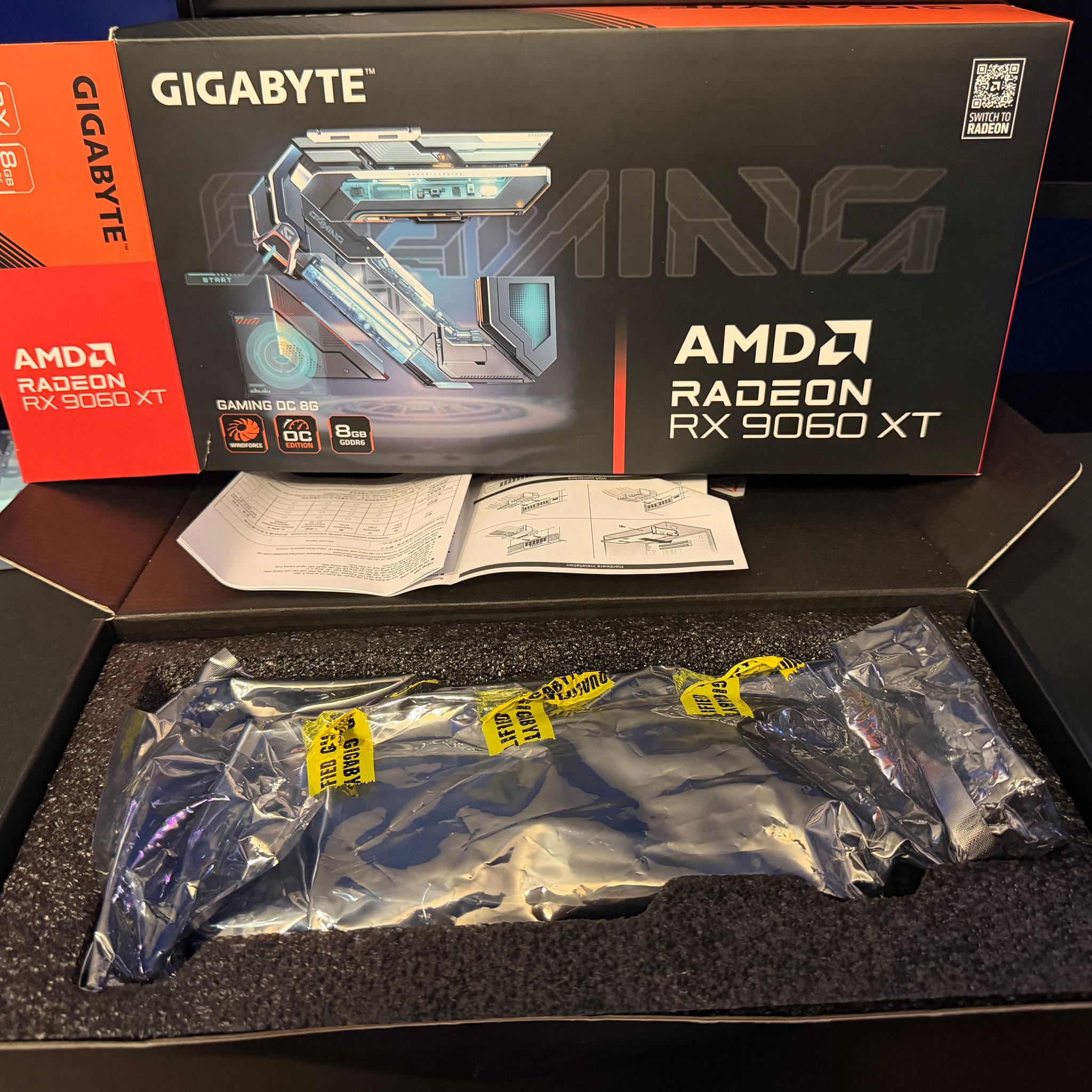 Radeon RX 9060xt 8gb triple fan OC edition