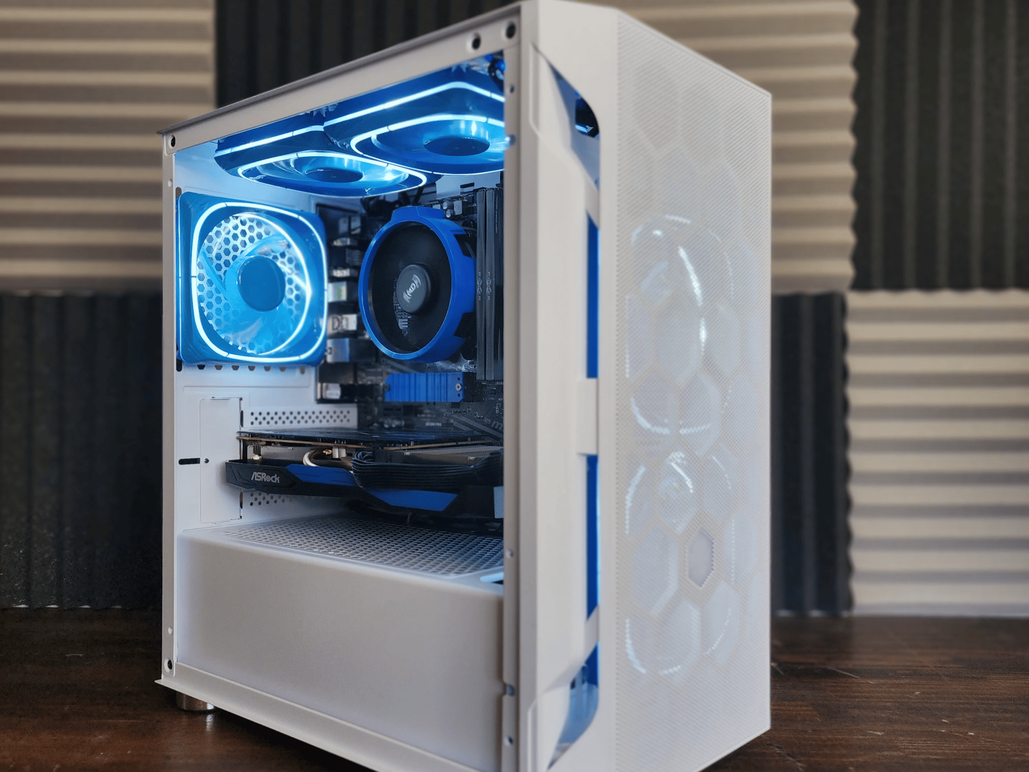 🤍🥶🤍 AMD Ryzen 5 3500X // ASRock Radeon RX 6600 8GB // Silicon Power Zenith 16GB 3200MHz