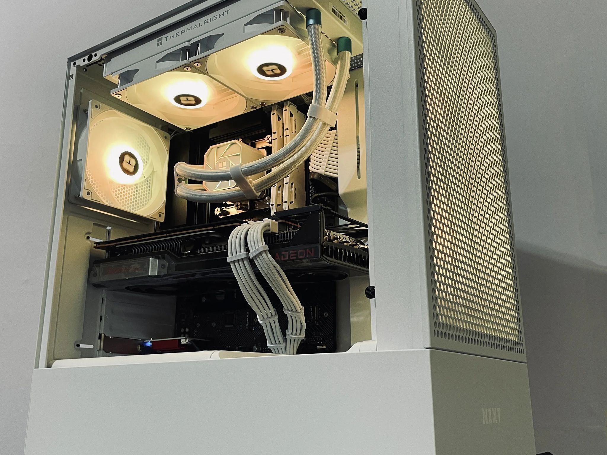 ❄️Liquid Cooled 4K/1440p White Gaming PC - RX 6800 XT 16GB ● i5 12600KF ● 32GB RAM ● 1TB NVMe SSD