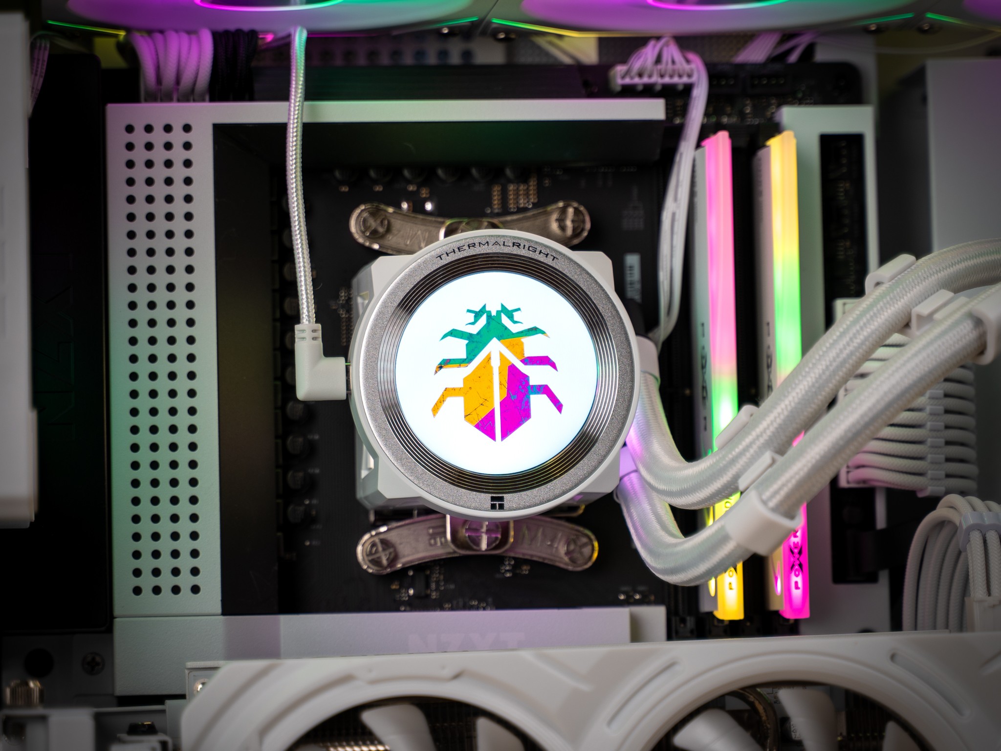 “Seganys” RX 7700 XT Ryzen 7 7800X3D 32GB Windows 11 2TB 1440P Powerhouse Gaming PC