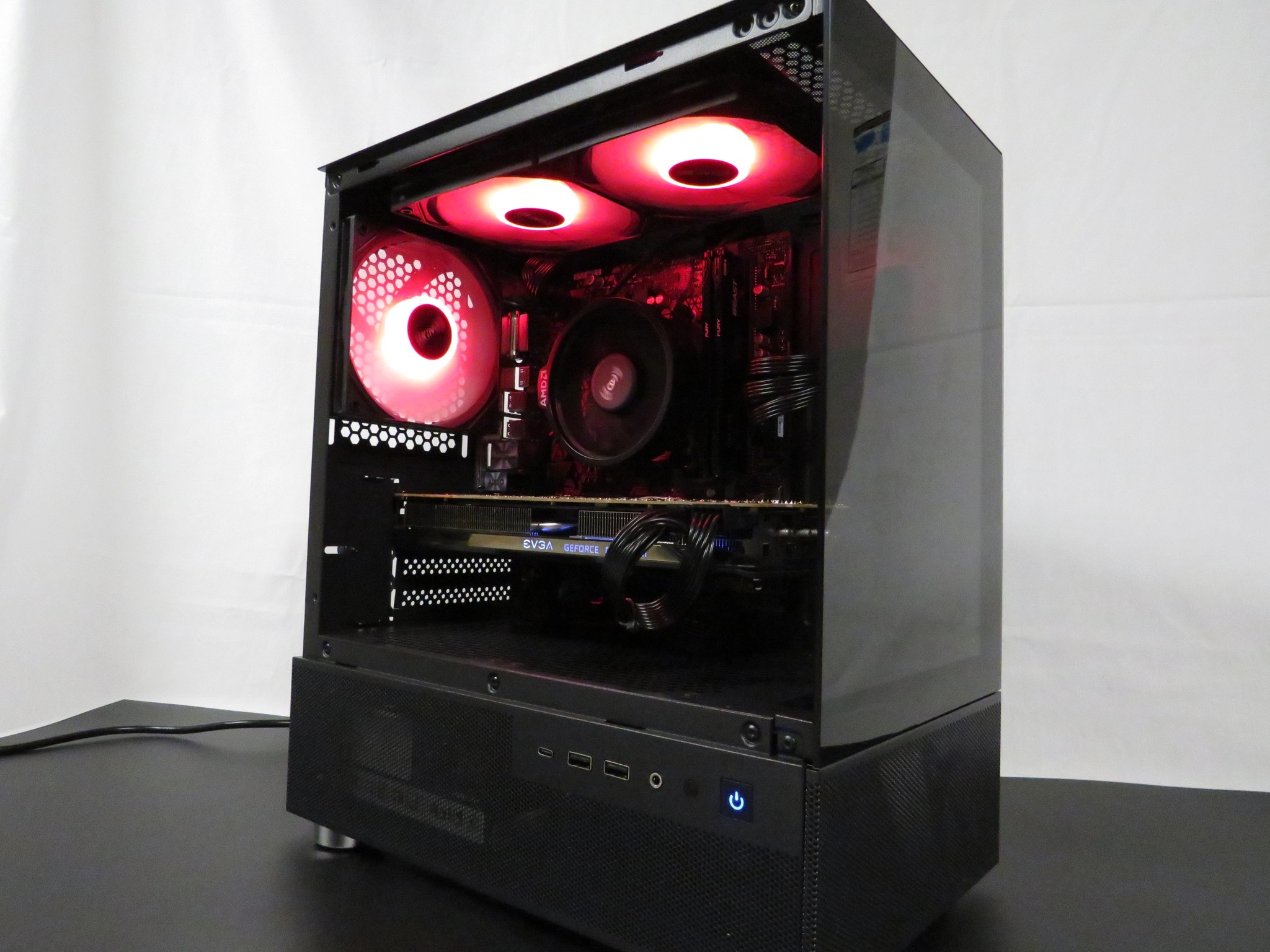 Budget at its best! Ryzen 5 2600X + EVGA GTX 980Ti + 1 TB SSD + 16 GB DDR4