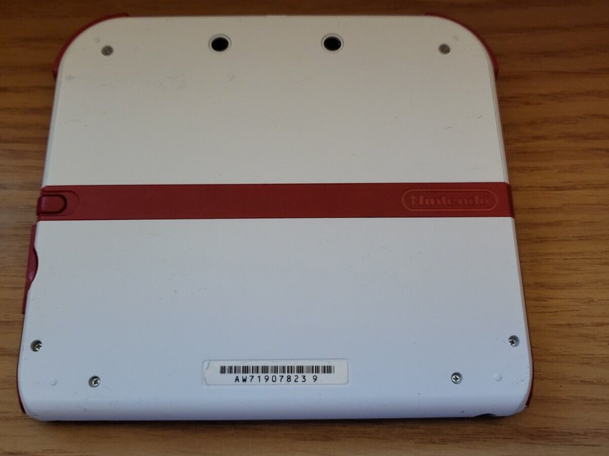 CUSTOM USER REFURBISHED Nintendo 2DS White/Red Handheld Console, New Super Mario Bros 2 Edition