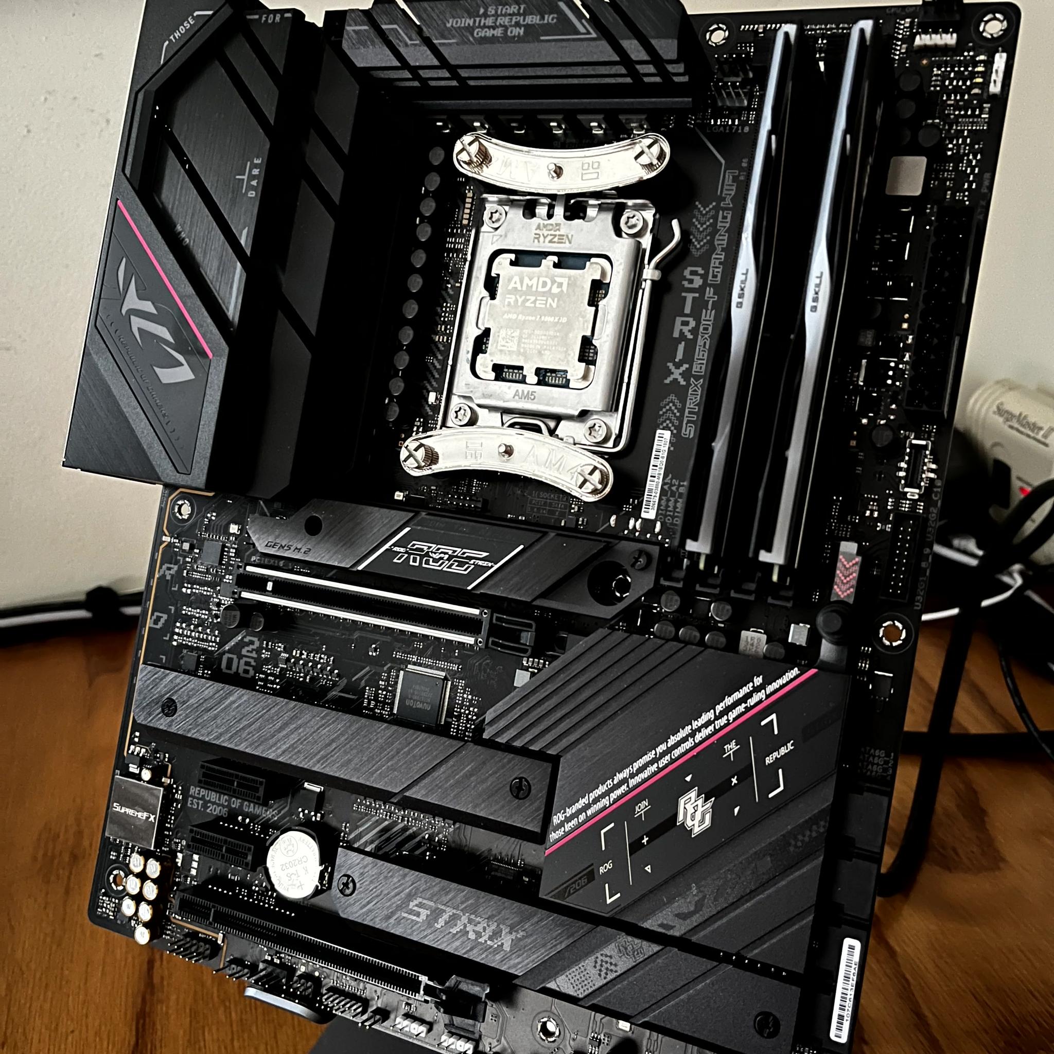 🔥Ryzen 7 9800X3D🔥 | 32G @6400 | Asus B650E-F motherboard | 4TB WD Black SN850X