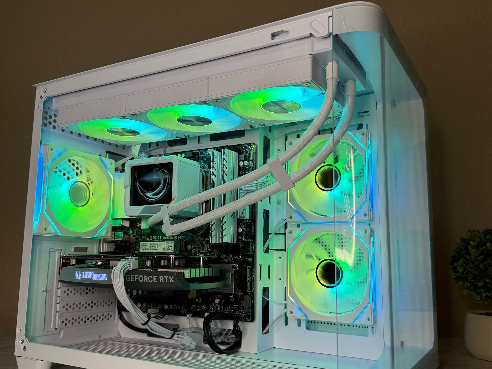 rtx 4060 | ryzen 7 3800x | 512gb | 16gb ram| gaming pc