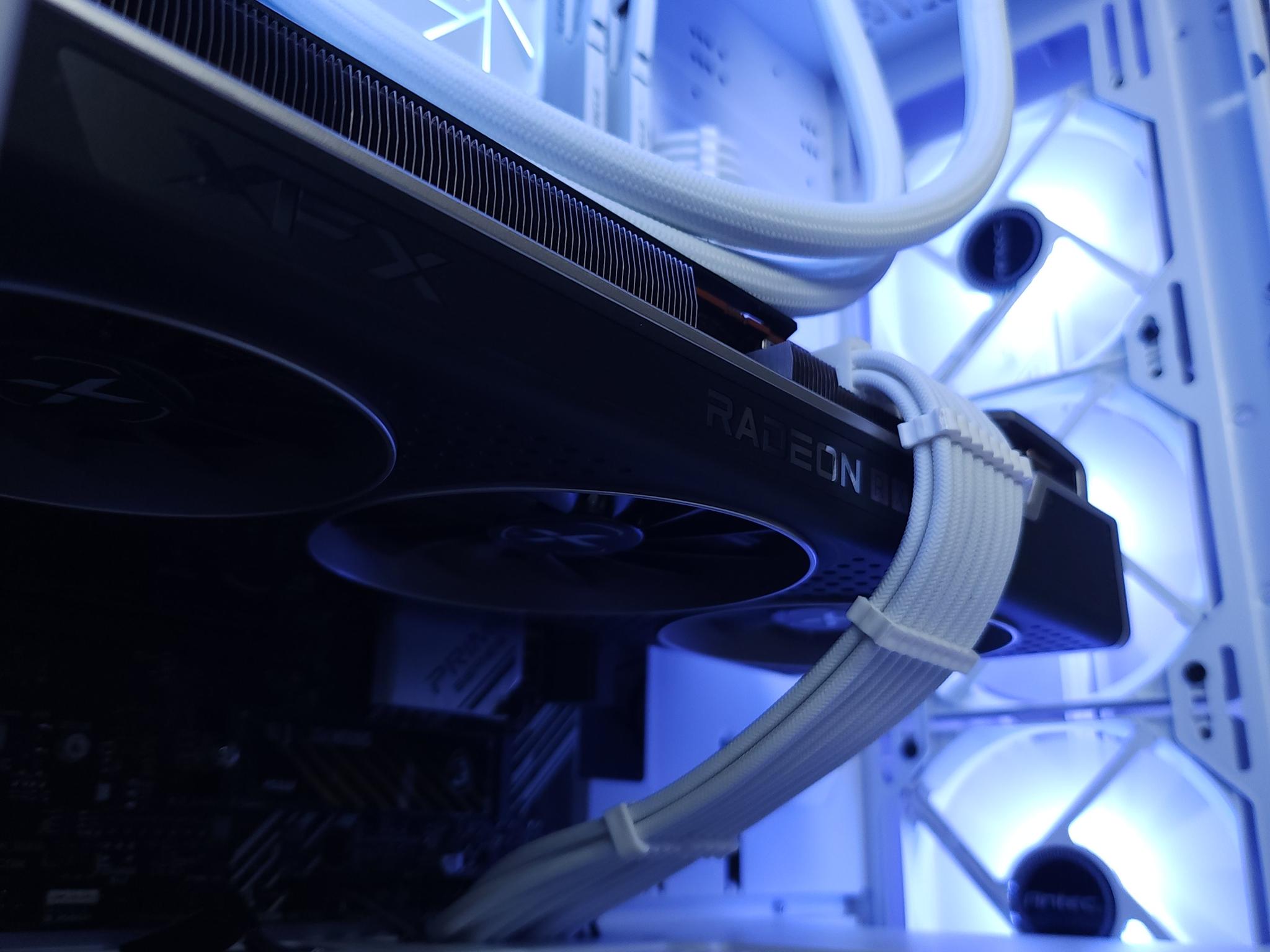 🤍💙RX 6700XT | Ryzen 5 5600G | 16GB 3200MHz | 1TB NVMe SSD