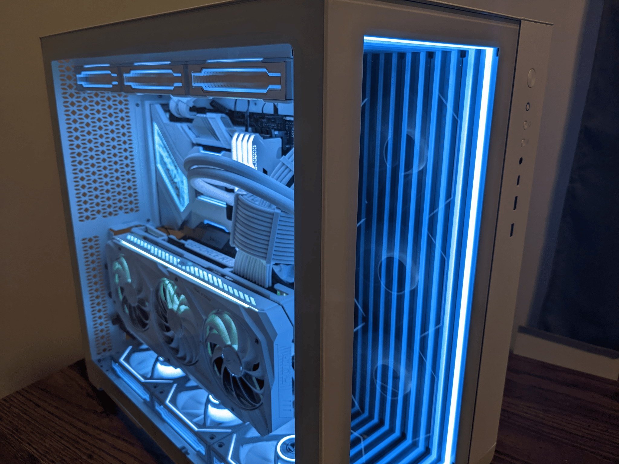 All-White Infinity Mirror Showcase New Gaming PC