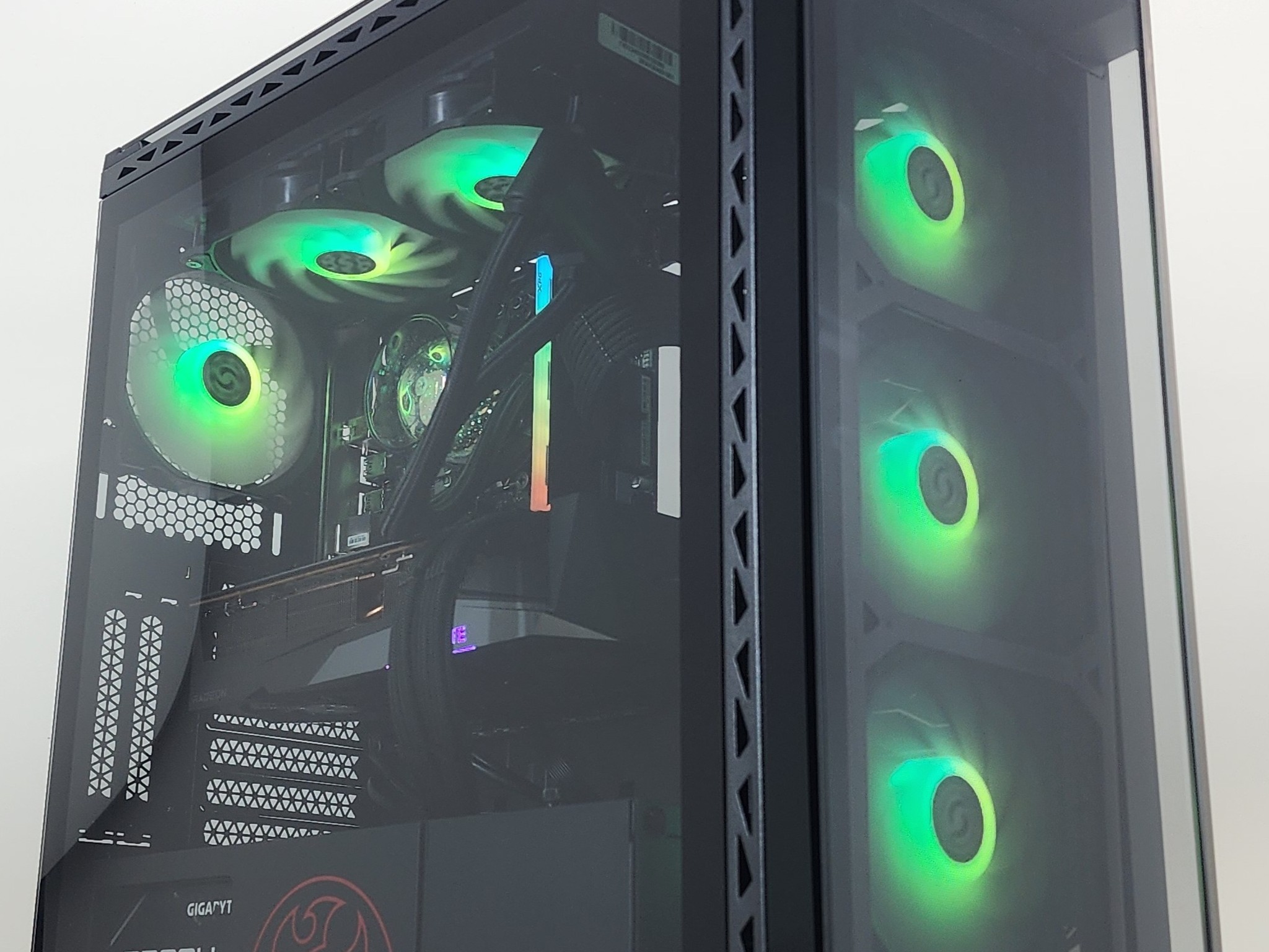 Gaming PC Ryzen 5 9600X 16GB RAM 1TB SSD RX 6800 XT 16GB Windows 11 Computer