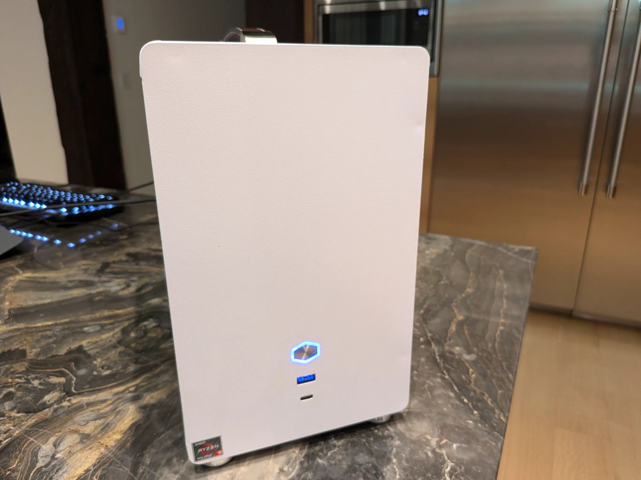 Small Gaming PC, AMD Ryzen 5 7600, Nvidia RTX 4060, 32 GB RAM, 2 TB SSD