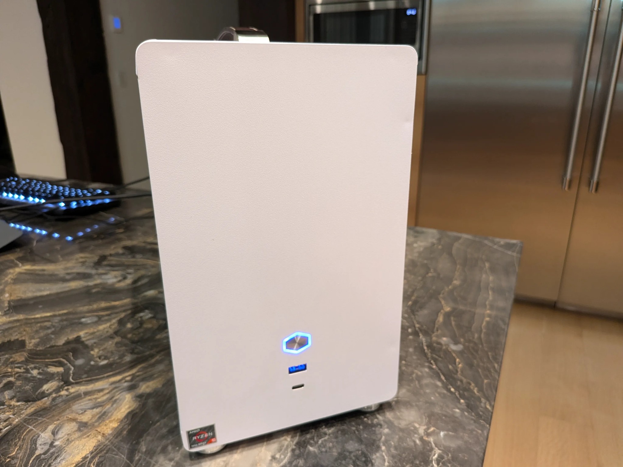 Small Gaming PC, AMD Ryzen 5 7600, Nvidia RTX 4060, 32 GB RAM, 2 TB SSD