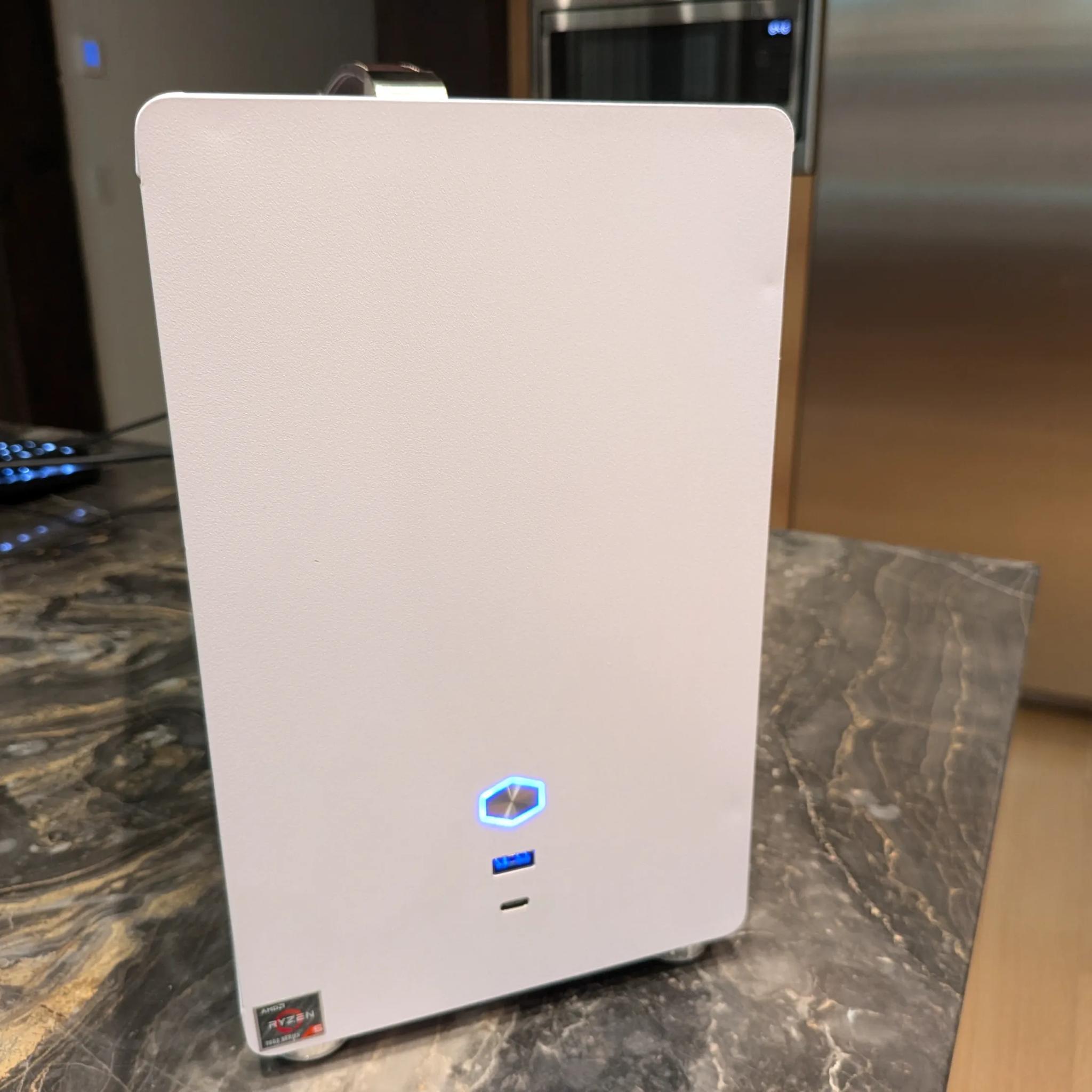 Small Gaming PC, AMD Ryzen 5 7600, Nvidia RTX 4060, 32 GB RAM, 2 TB SSD