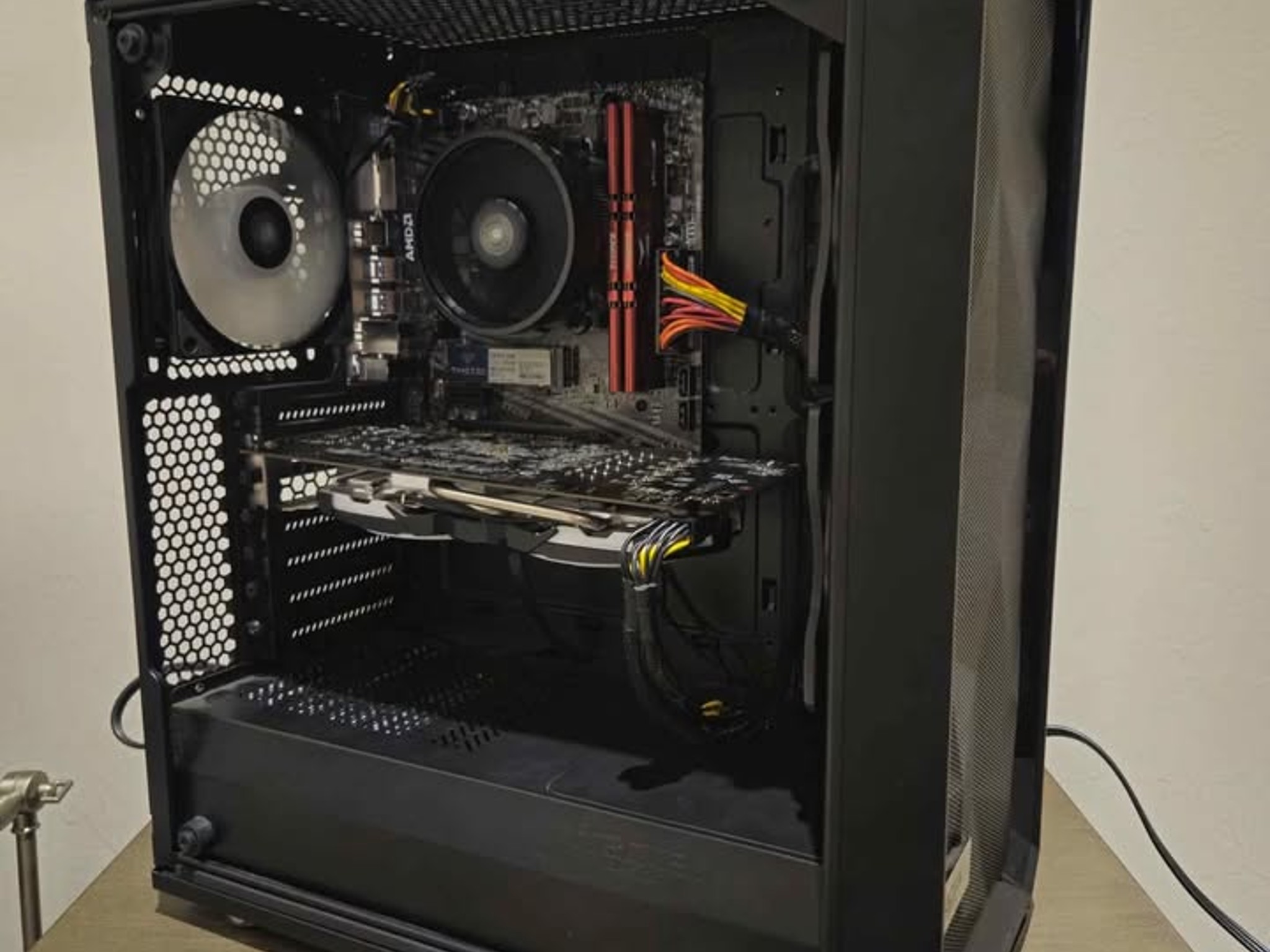 ULTRA BUDGET | RX580, Ryzen 5 2600, 16GB Ram | Black Gaming Computer