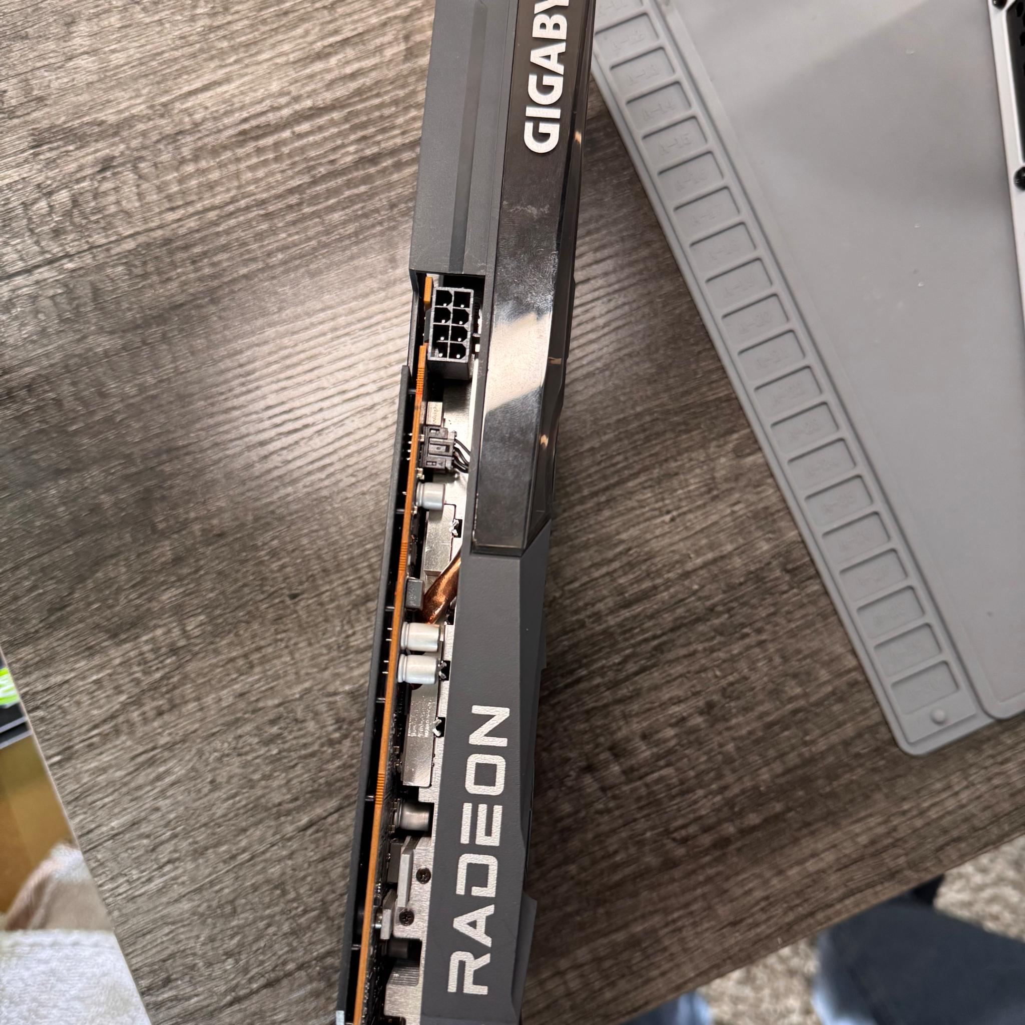 Gigabyte Radeon RX 6600 8GB