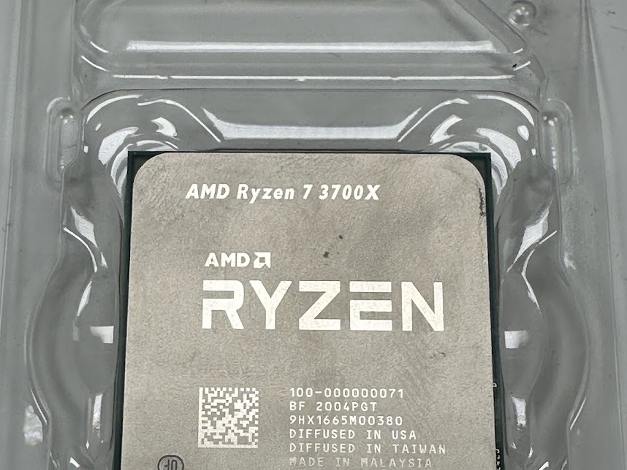 Like new Ryzen 7 3700X with NIB Wraith CPU cool
