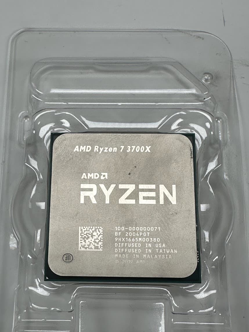 Like new Ryzen 7 3700X with NIB Wraith CPU cool