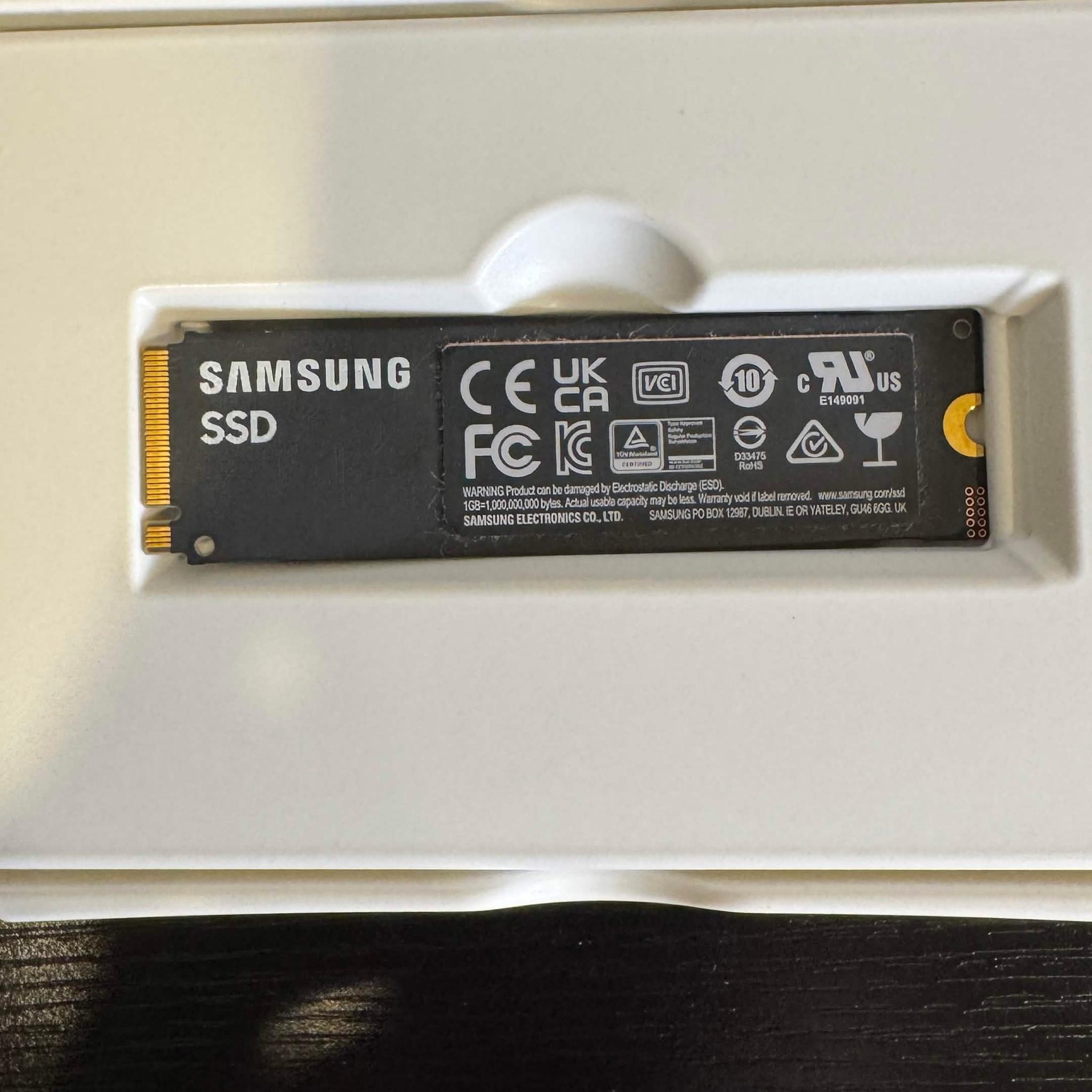 Samsung 990 Evo Plus 1TB Gen4 - 0 Hours on