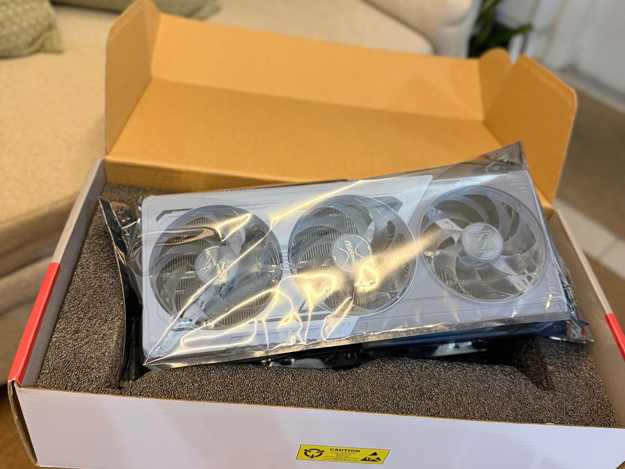 ASRock Steel Legend White RX 9070XT