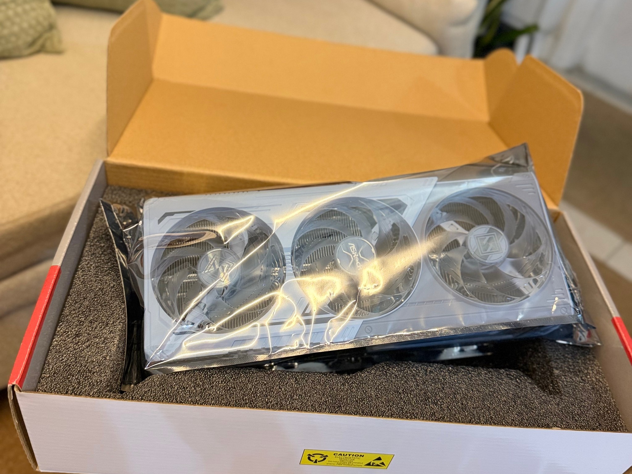 ASRock Steel Legend White RX 9070XT