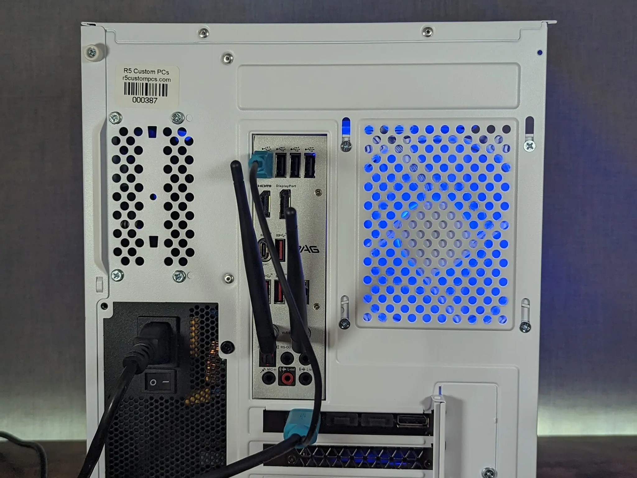 RTX 3070ti // i7 12700K // 32GB 3600Mhz RAM // 2TB NVMe SSD // WiFi