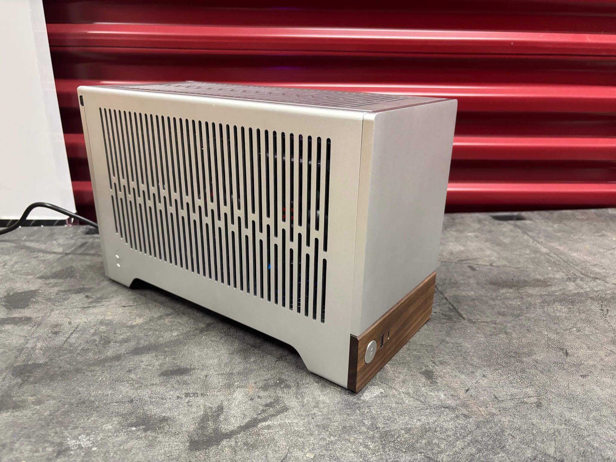 Silver Terra gaming ITX - 7600x3d 9070xt 32gb ddr5 2tb ssd