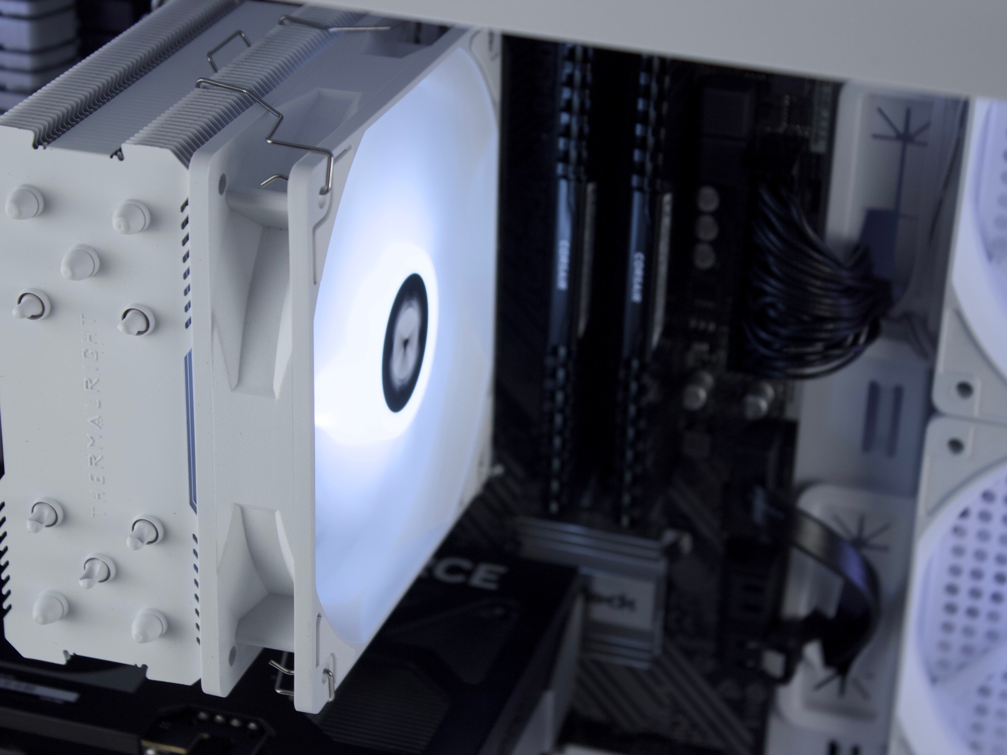 🧊❄️🧊 White Gaming PC – RTX 5060, Ryzen 5 5500, 16GB RAM, 1TB SSD - WiFi, BlueTooth 🧊❄️🧊