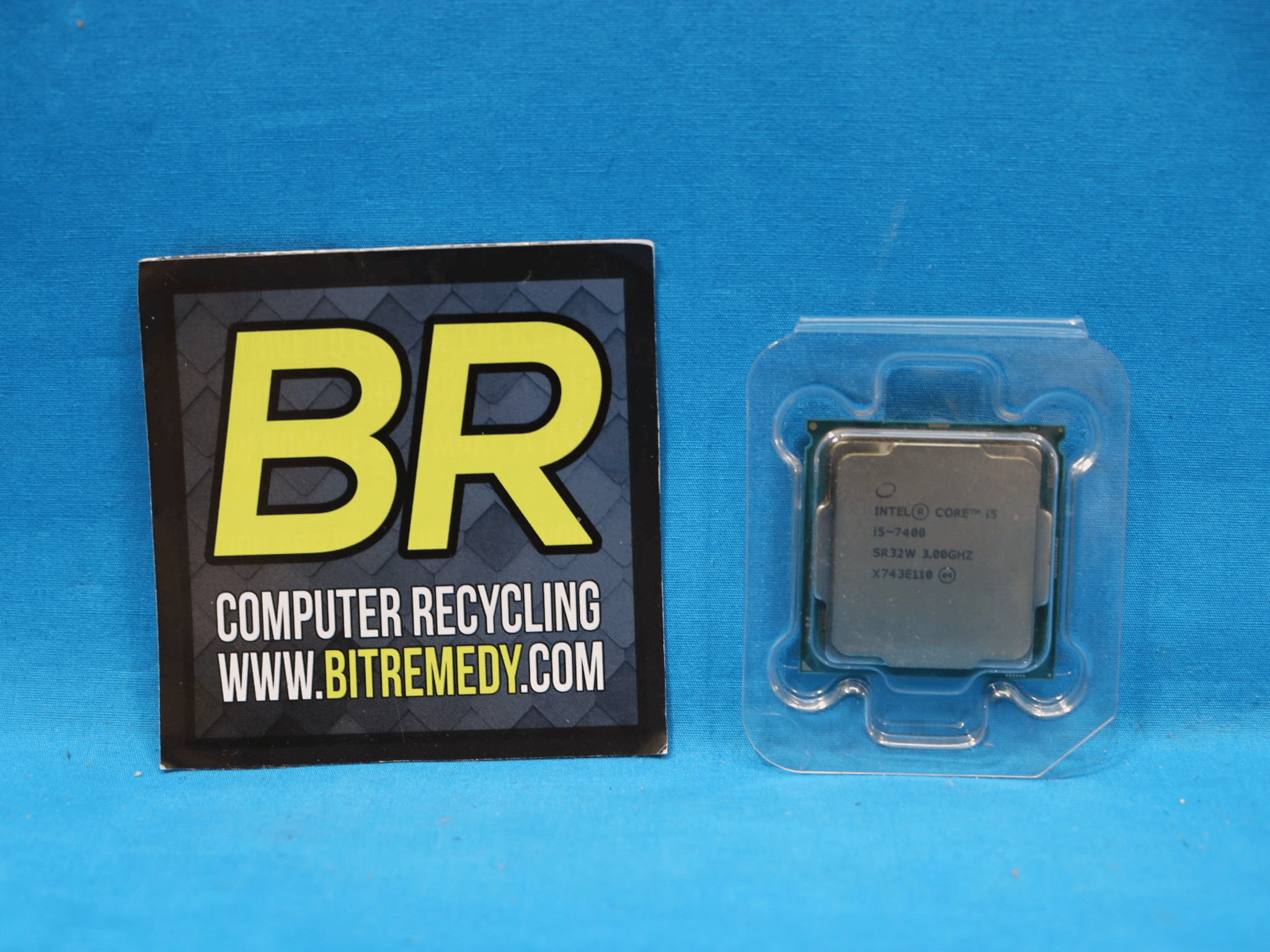 Intel Core i5-7400 3.00GHz LGA1151/Socket H4 Quad-Core 6MB Desktop CPU SR32W