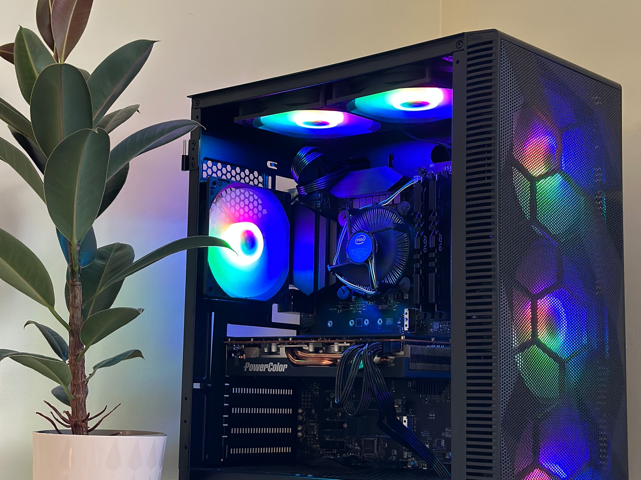 🌈Rainbow Warrior🥷||Custom Gaming PC With Intel i3 10100F and RX 5700 XT