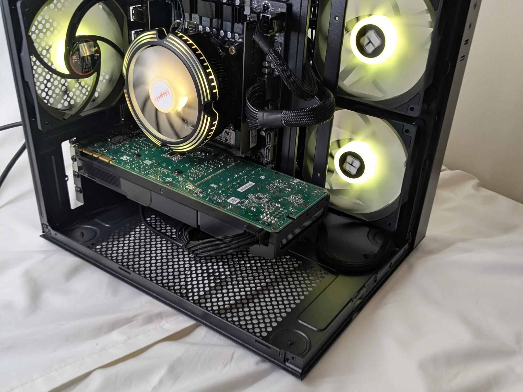 GTX 1080 | 14 cores 28 threads | 32 GB RAM