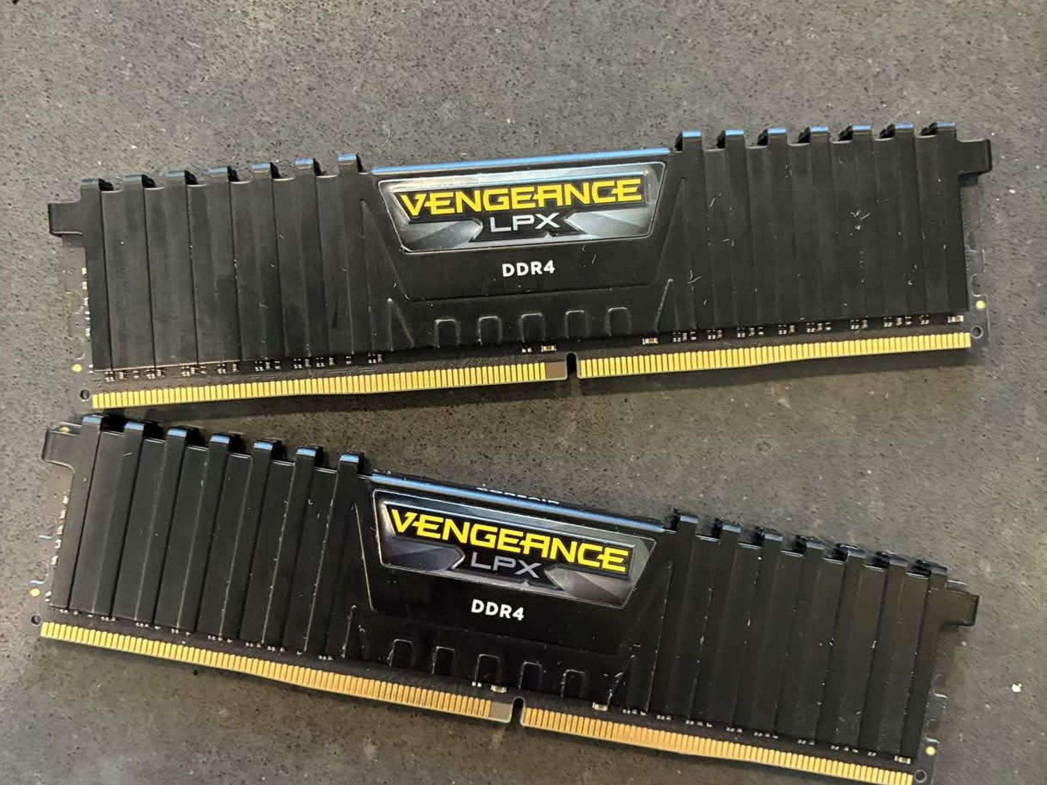 32GB Corsair Vengeance (2x16GB) DDR4-3200