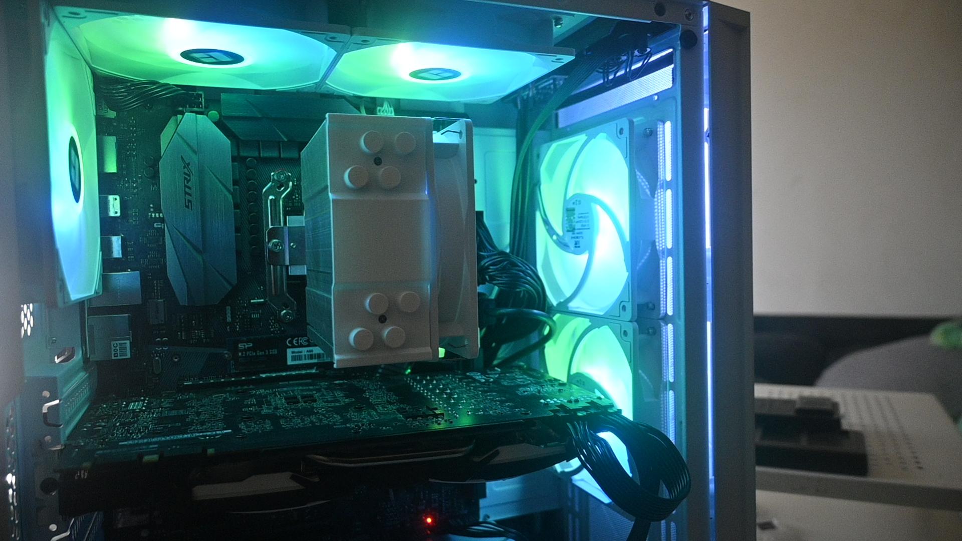 [White Class] Am4 Gaming Pc (Ryzen 5 3600 , Msi Gtx 1080ti 11gb