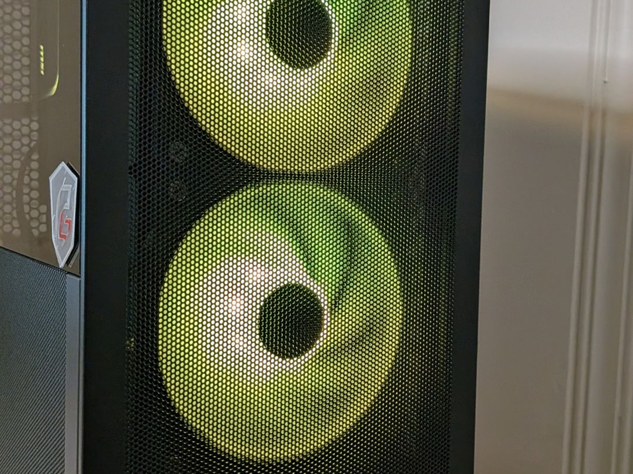 New NZXT H2 Flow Mini PC Custom Build TechBAWSE Teeny Tower AMD/RTX 5070