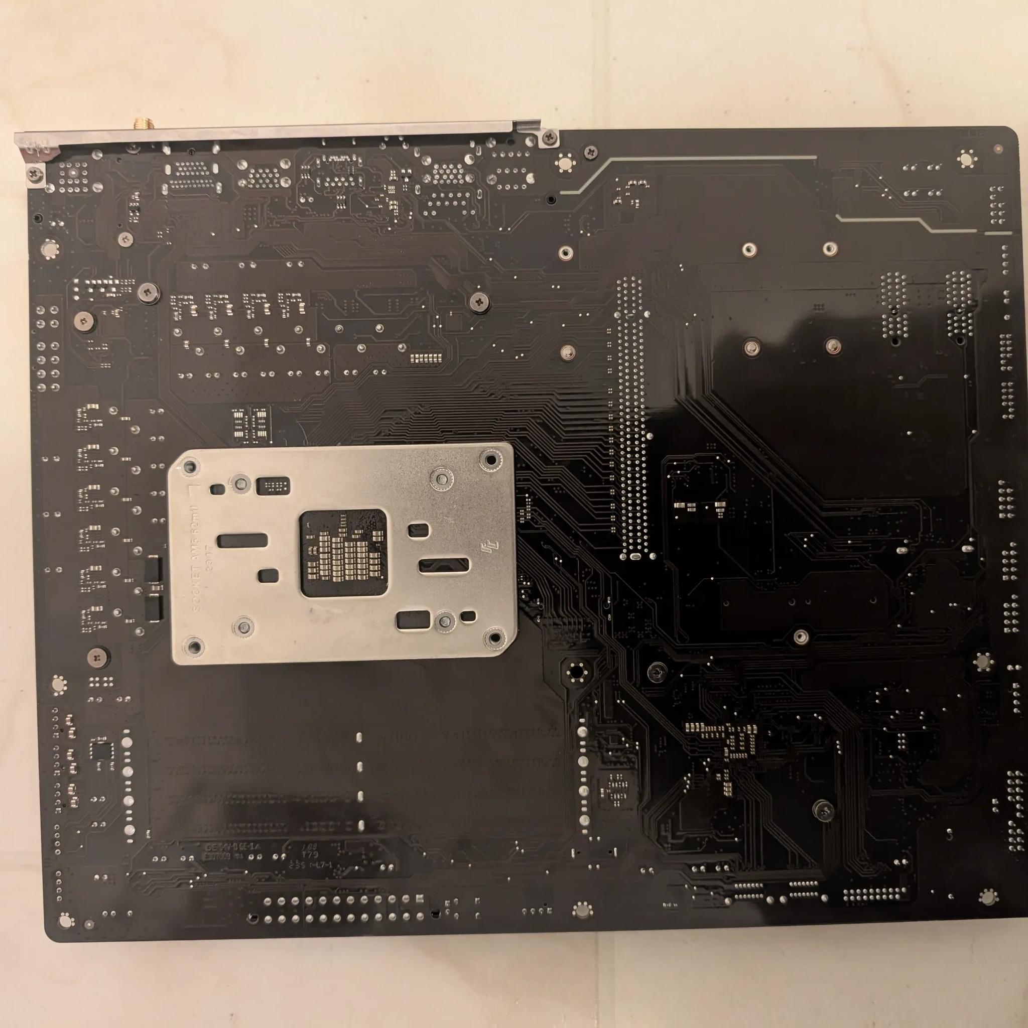 GIGABYTE B650 Gaming X AX V2 (AM5, DDR5) PLEASE READ DESC