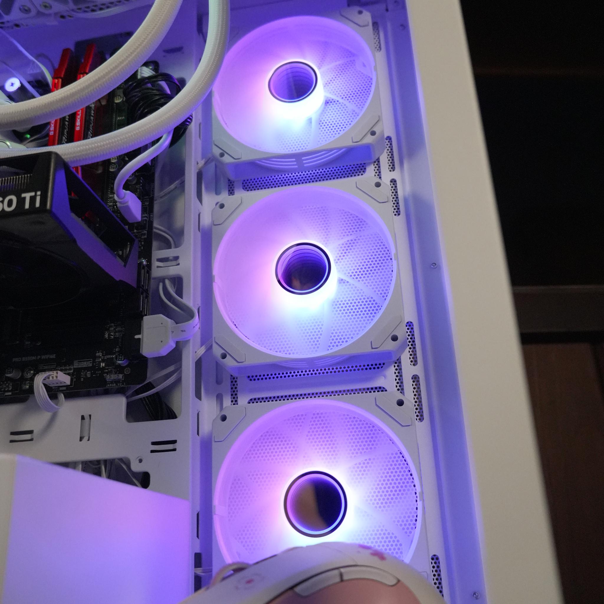 Escapism | RTX 5060TI 8G | RYZEN 7 5800X | 16GB DDR4 | 500GB SSD | WINDOWS 11 PRO | WIFI & BT |